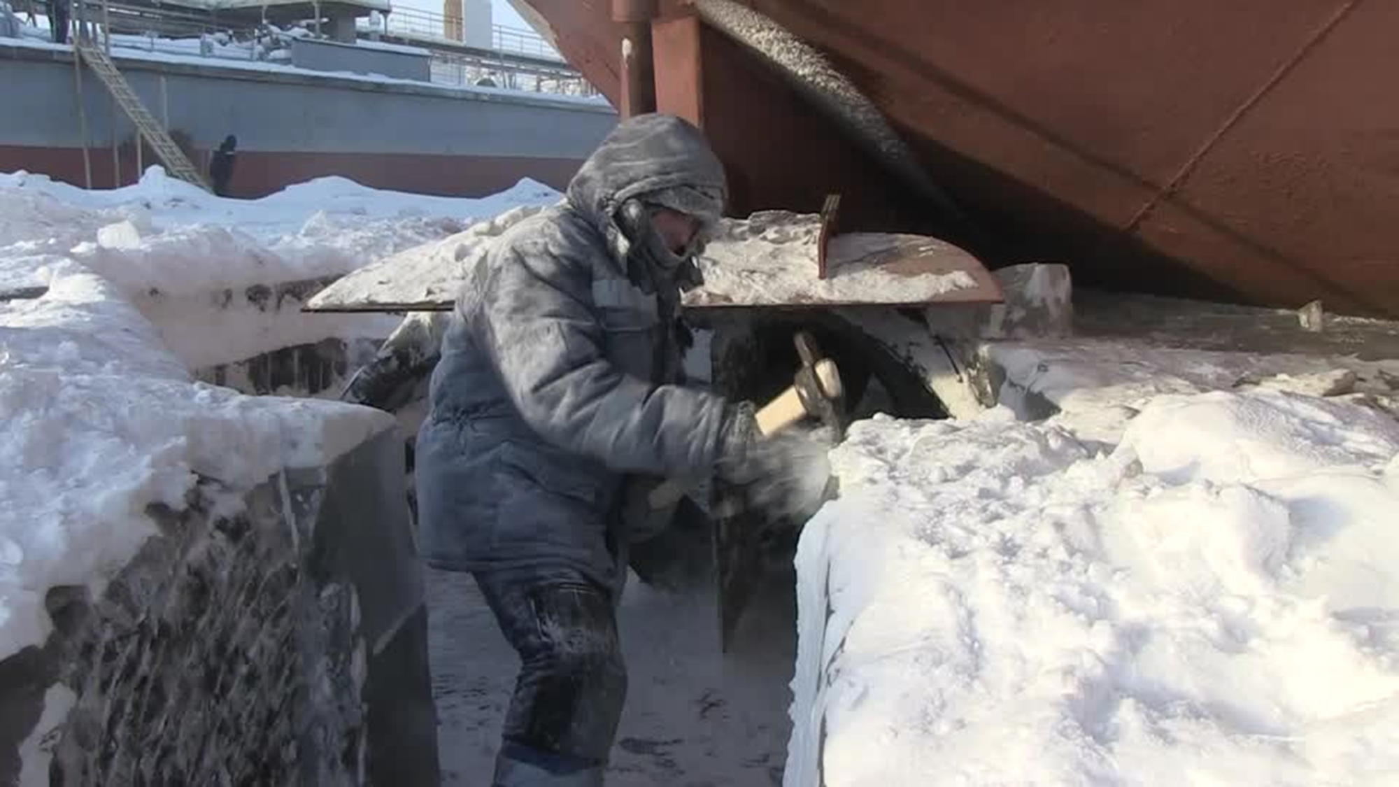 Nghề sửa t&agrave;u ở nơi lạnh nhất thế giới- Ảnh 2.