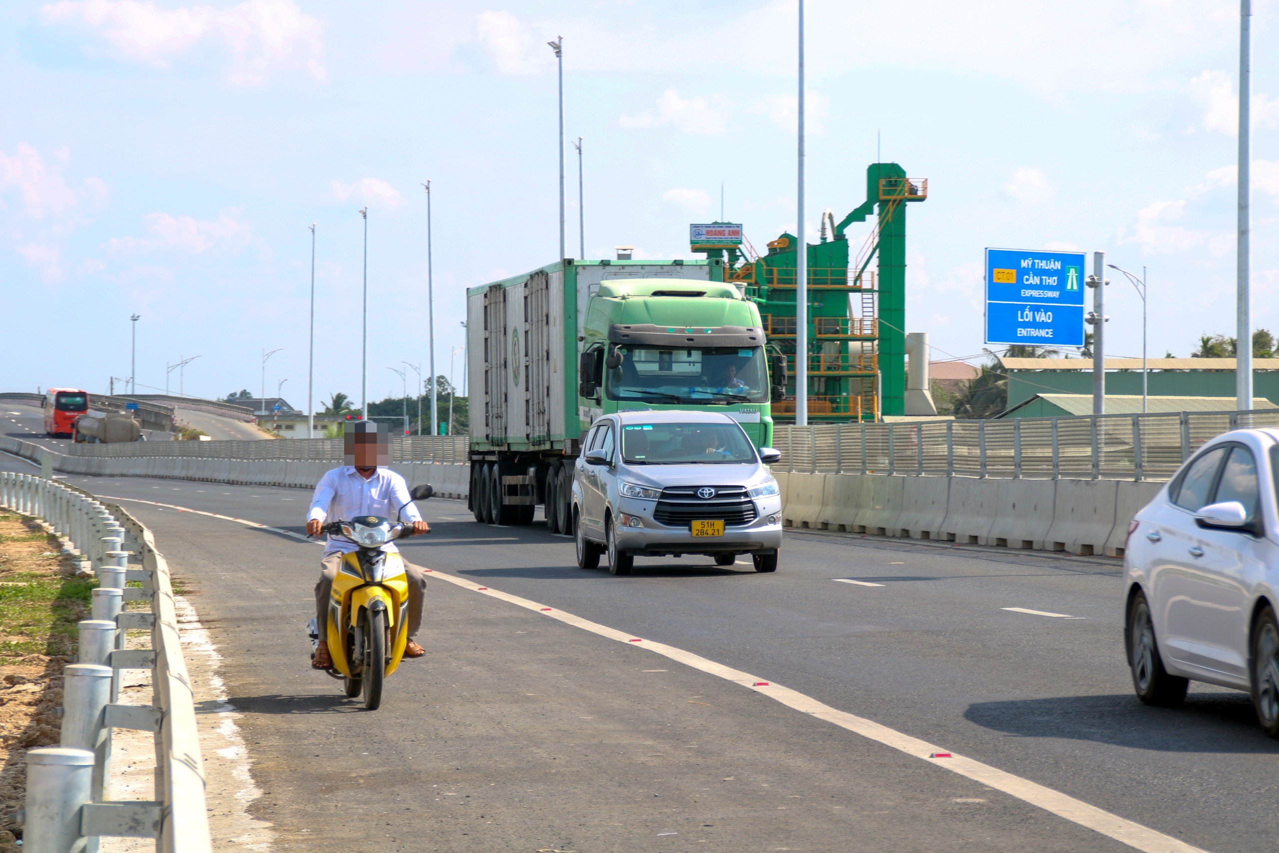 Gần 3 tháng khai thác, hàng trăm xe máy vẫn Gần 3 tháng khai thác, hàng trăm xe máy vẫn