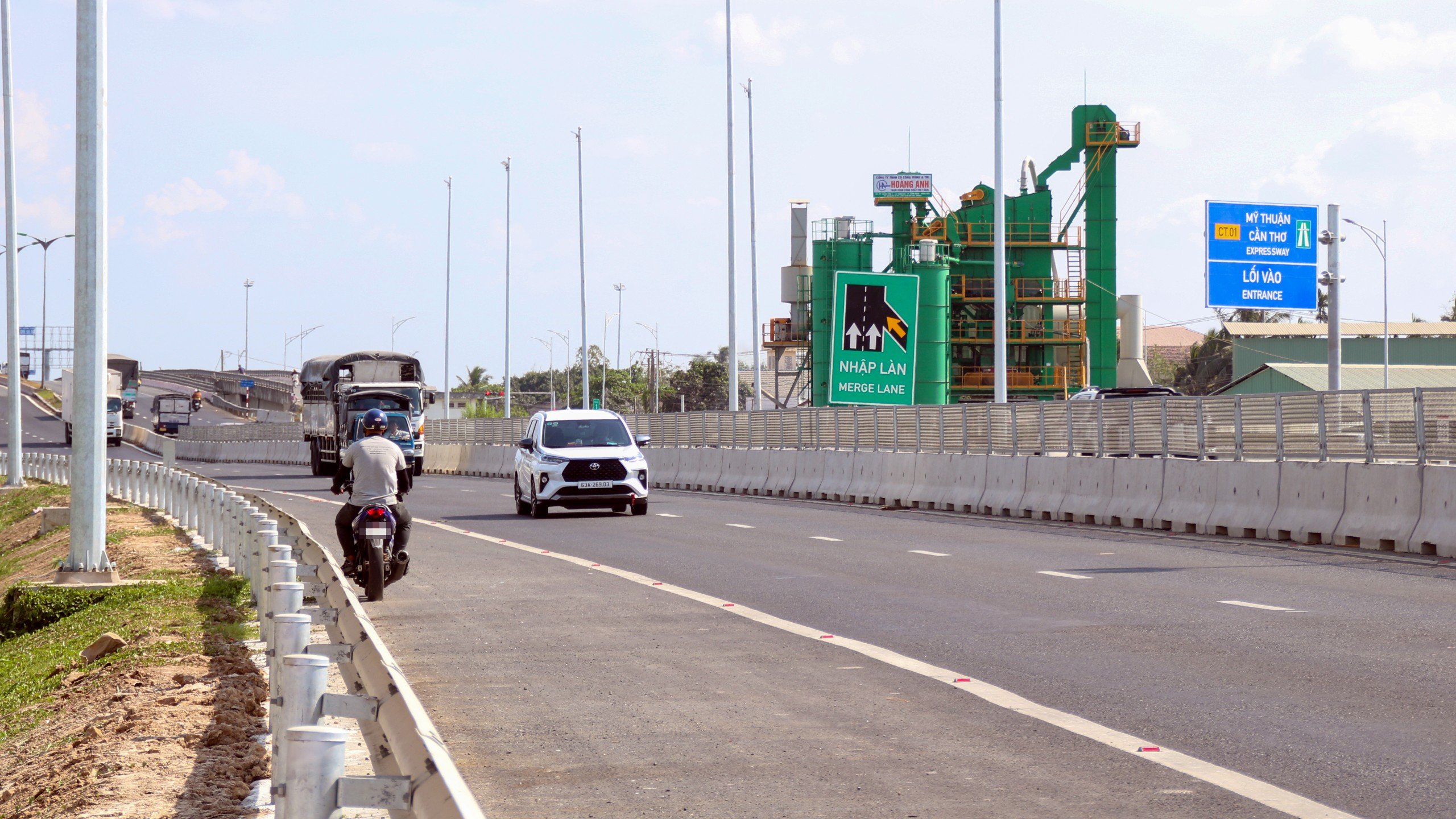 Gần 3 tháng khai thác, hàng trăm xe máy vẫn Gần 3 tháng khai thác, hàng trăm xe máy vẫn