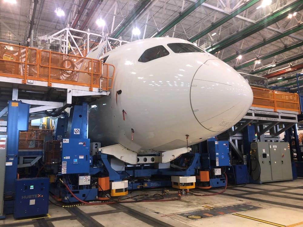 Cựu quản l&yacute; từng tố c&aacute;o Boeing chết bất thường trong &ocirc; t&ocirc;- Ảnh 1.