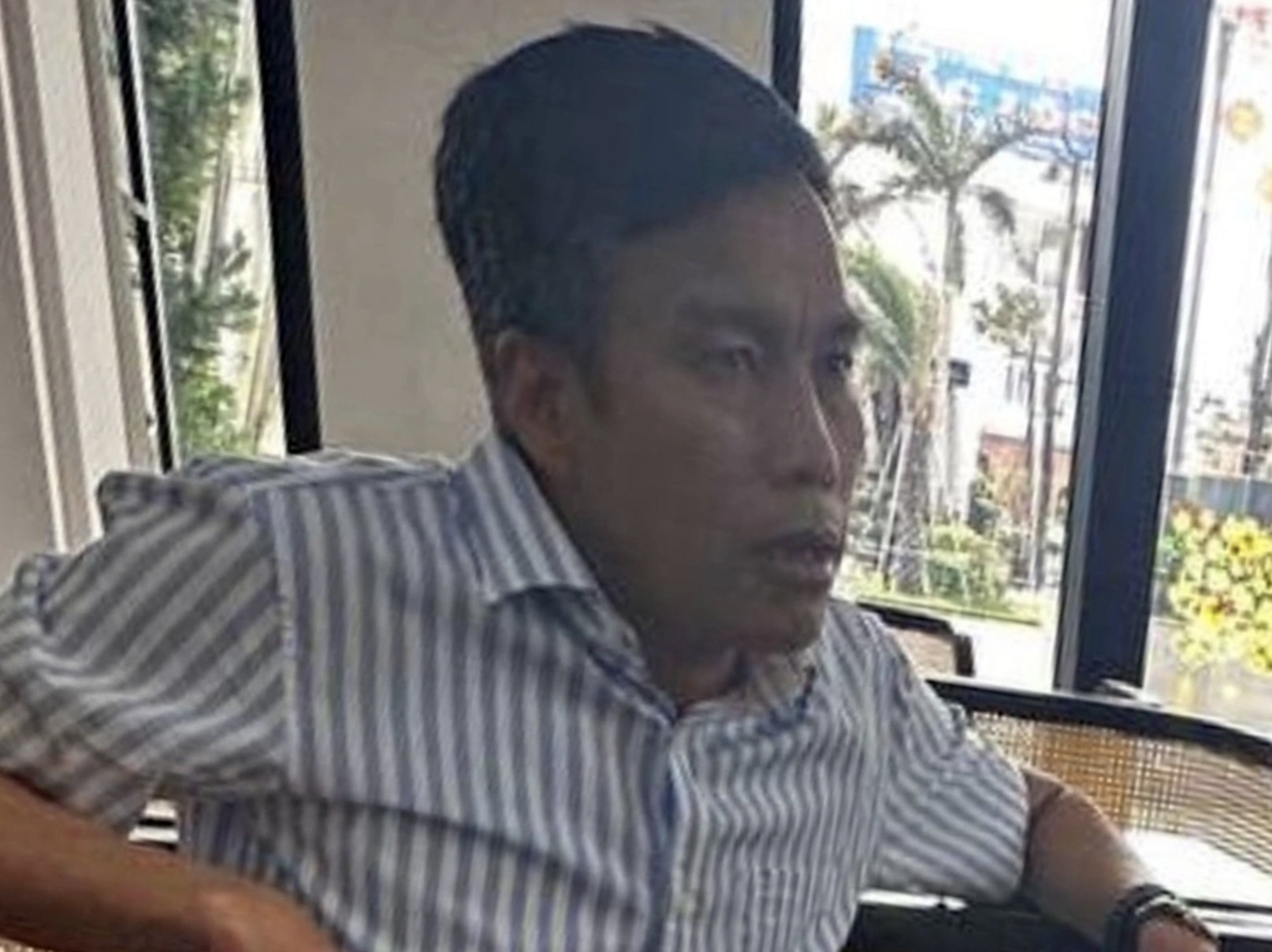 Một c&aacute;n bộ Ủy ban Kiểm tra Tỉnh ủy Ph&uacute; Y&ecirc;n bị c&ocirc;ng an bắt giữ- Ảnh 1.