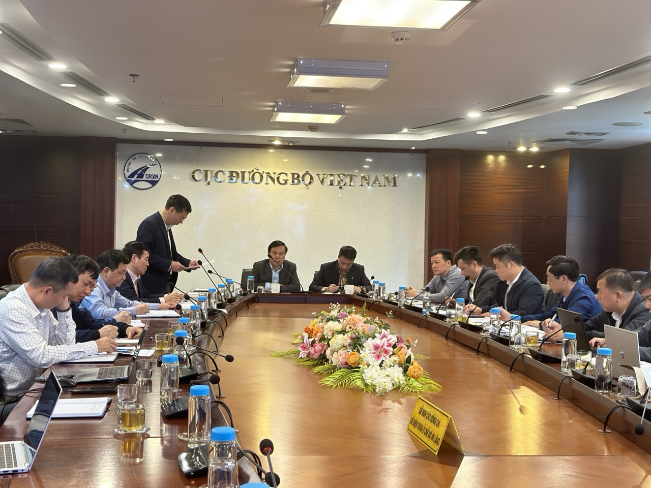 Đếm xe ph&acirc;n loại phương tiện, nghi&ecirc;n cứu ph&acirc;n luồng cao tốc Cam Lộ - La Sơn- Ảnh 1.