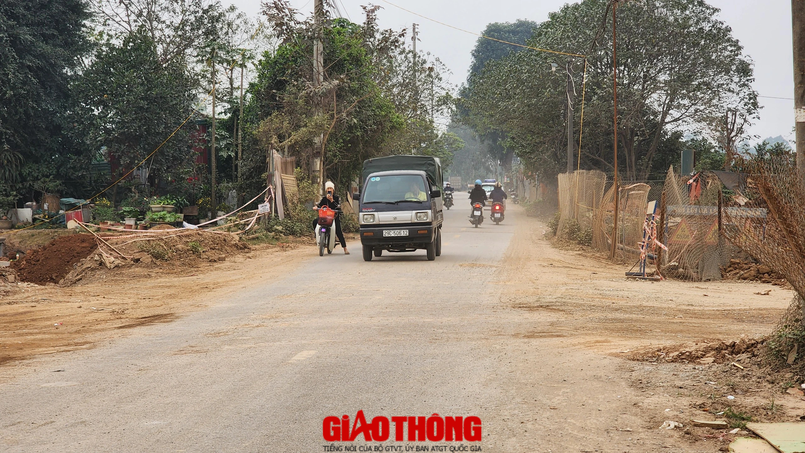 H&agrave; Nội: Nhiều dấu hiệu thi c&ocirc;ng ẩu ở dự &aacute;n đường trăm tỷ- Ảnh 1.