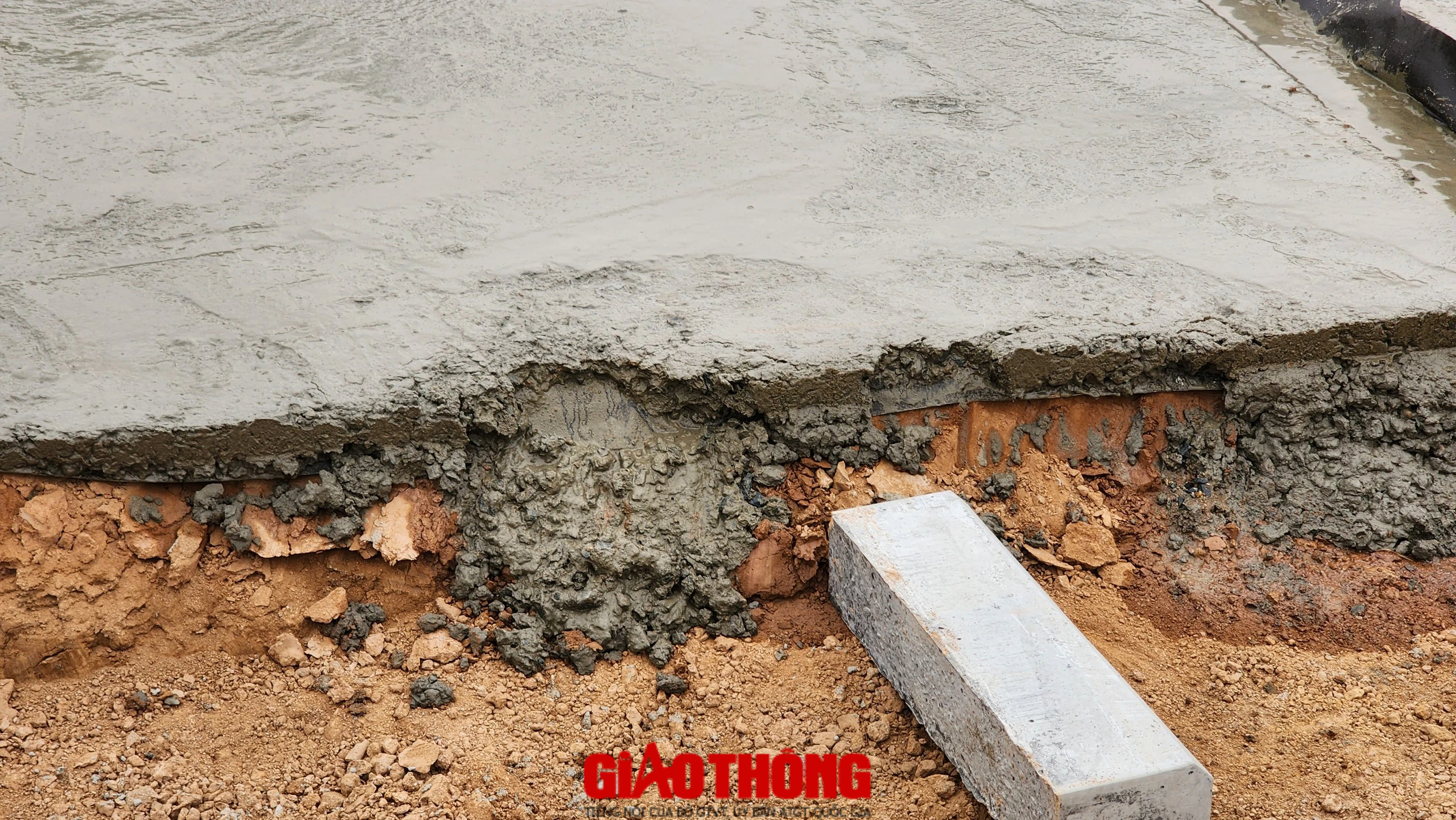 H&agrave; Nội: Nhiều dấu hiệu thi c&ocirc;ng ẩu ở dự &aacute;n đường trăm tỷ- Ảnh 11.