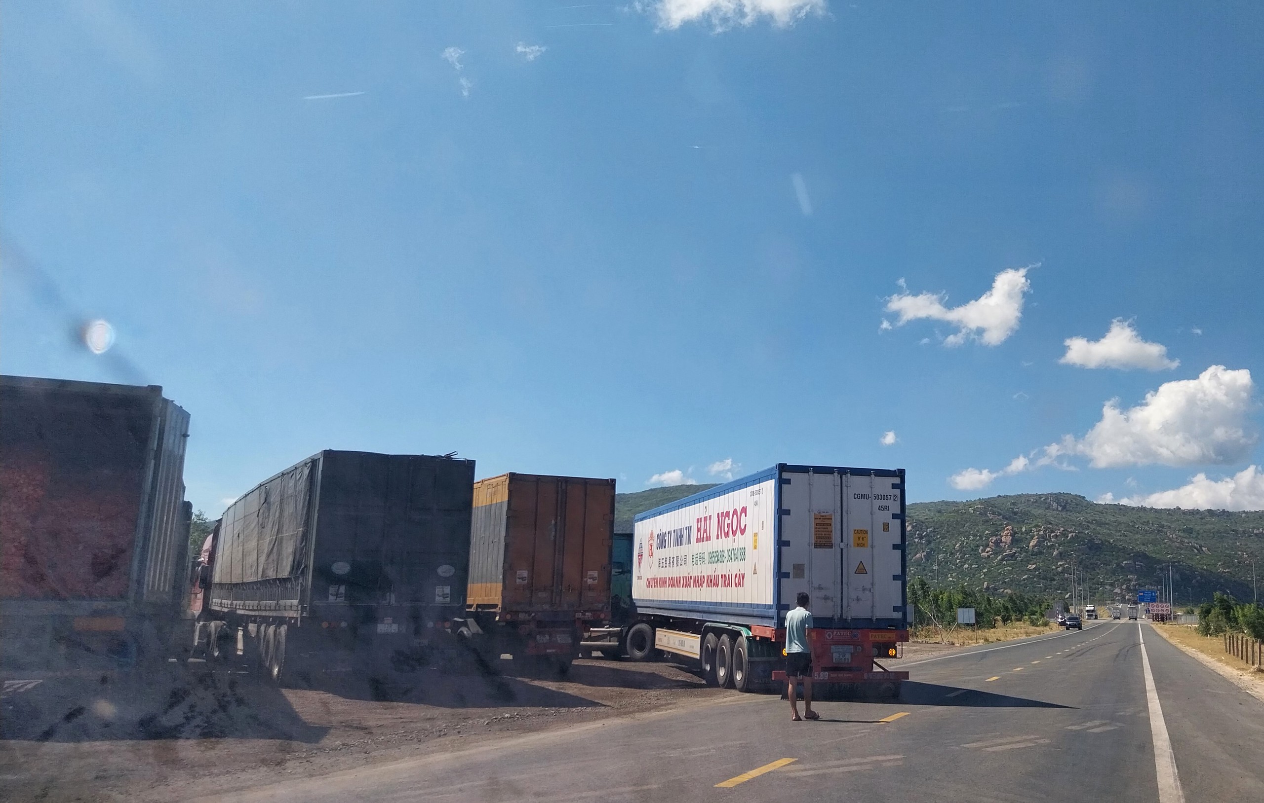 R&agrave; so&aacute;t, xử l&yacute; h&agrave;ng qu&aacute;n đấu nối tr&aacute;i ph&eacute;p v&agrave;o đường dẫn cao tốc- Ảnh 2.