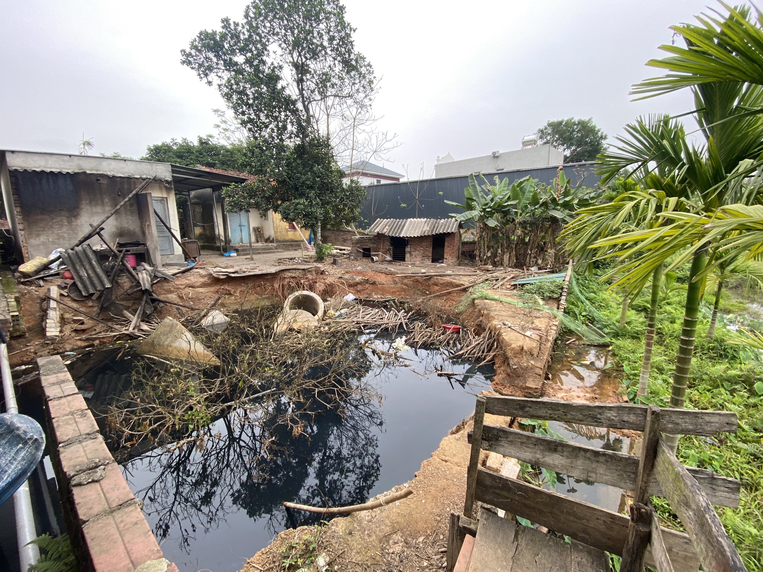 Quảng Ninh: D&acirc;n sống bất an b&ecirc;n miệng 