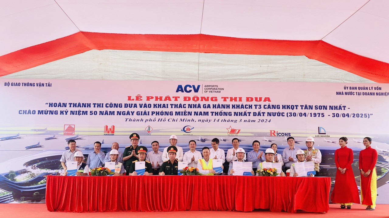 Chạy đua đưa nh&agrave; ga T3 s&acirc;n bay T&acirc;n Sơn Nhất ho&agrave;n th&agrave;nh dịp 30/4/2025- Ảnh 2.