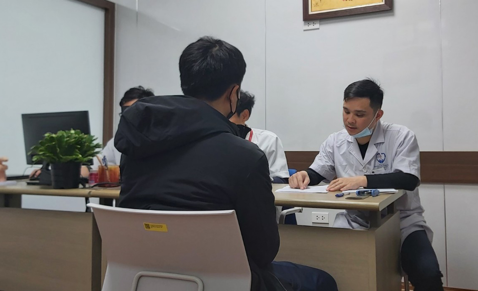 Kh&aacute;m nam khoa ph&aacute;t hiện bệnh l&yacute; t&acirc;m thần- Ảnh 1.