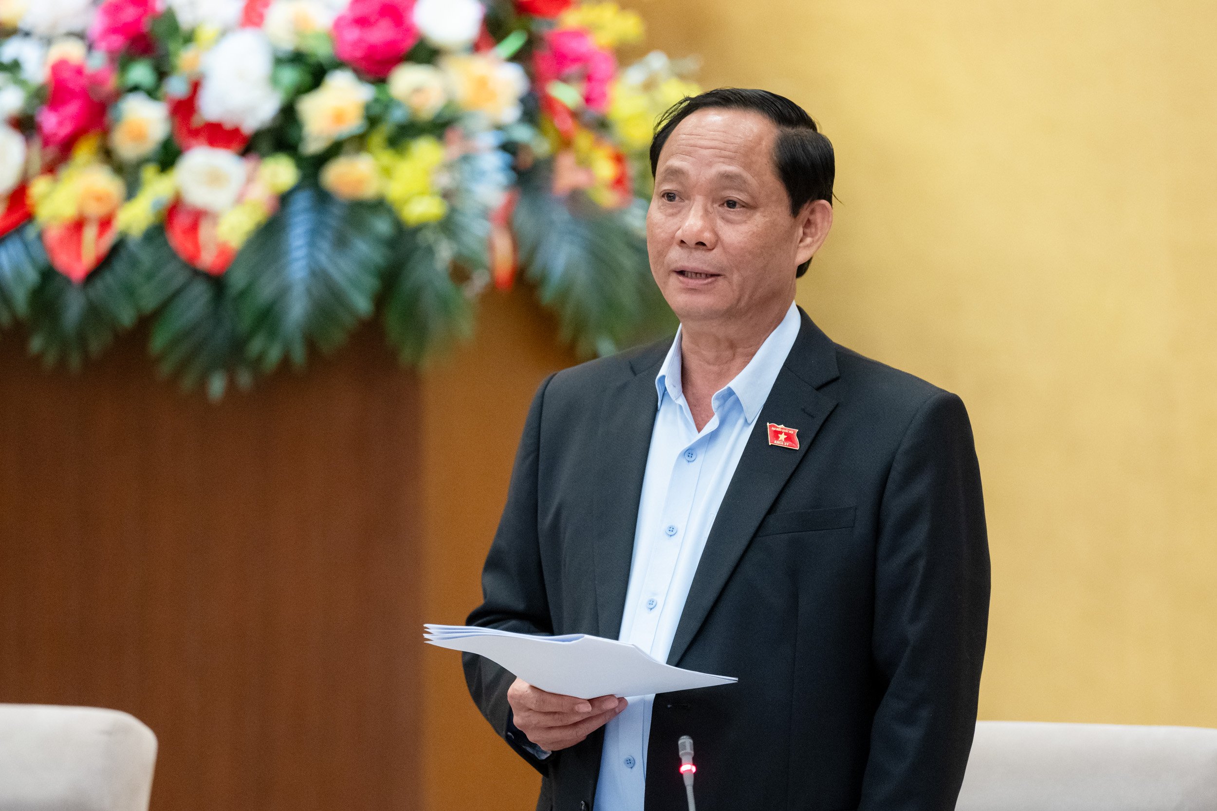 Ủy ban Thường vụ Quốc hội cho &yacute; kiến ho&agrave;n thiện dự thảo Luật Đường bộ- Ảnh 6.