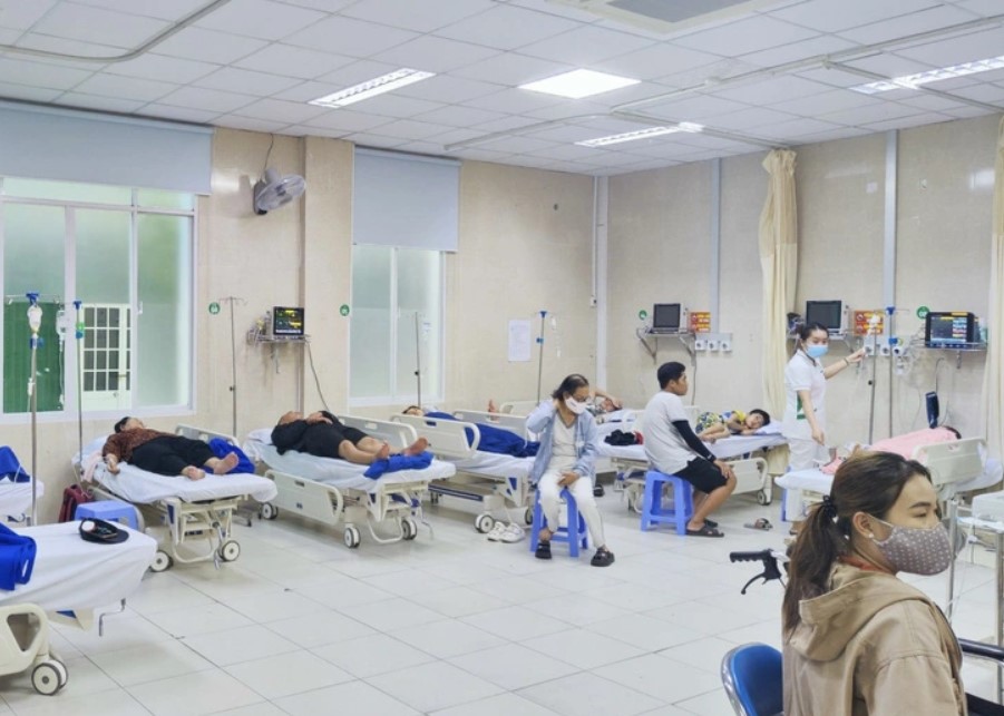 Bộ Y tế vào cuộc vụ 222 người nghi ngộ độc cơm gà Trâm Anh- Ảnh 1. Bộ Y tế vào cuộc vụ 222 người nghi ngộ độc cơm gà Trâm Anh- Ảnh 1.