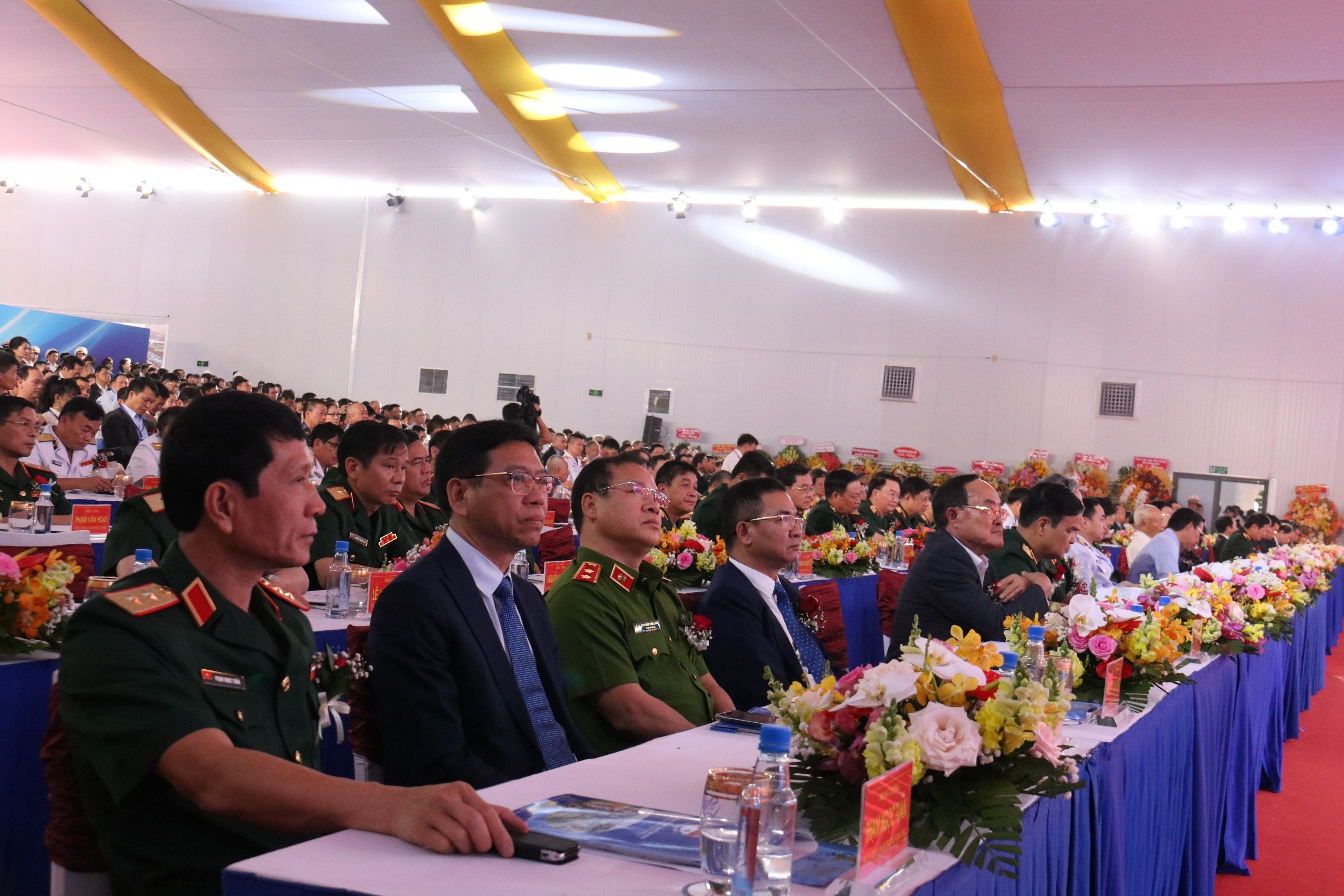 Tổng công ty Tân Cảng Sài Gòn đón nhận danh hiệu Anh hùng Lao động- Ảnh 2. Tổng công ty Tân Cảng Sài Gòn đón nhận danh hiệu Anh hùng Lao động- Ảnh 2.