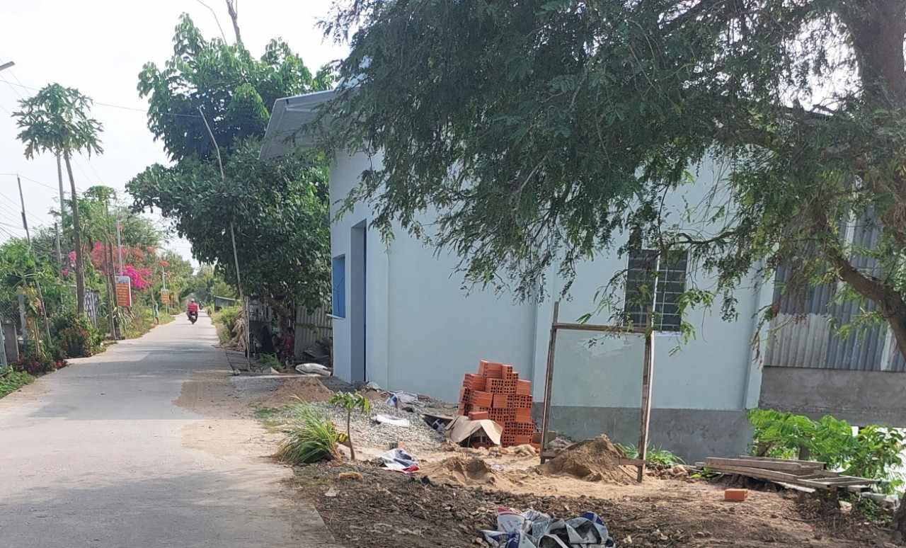 H&agrave;ng chục hộ d&acirc;n v&ocirc; tư x&acirc;y nh&agrave;, chuồng b&ograve; lấn l&ograve;ng k&ecirc;nh ở S&oacute;c Trăng- Ảnh 8.