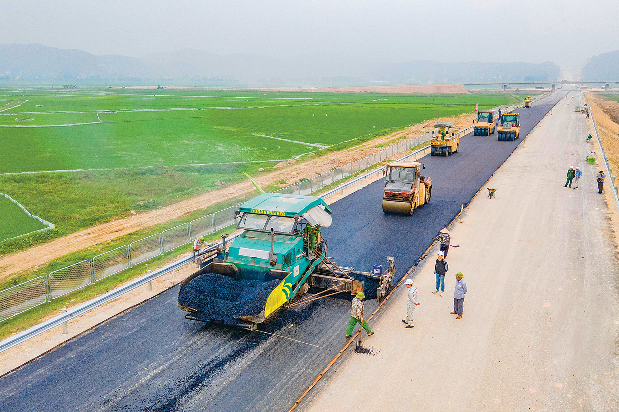 Đếm ngược ng&agrave;y th&ocirc;ng xe hai dự &aacute;n cao tốc PPP- Ảnh 1.