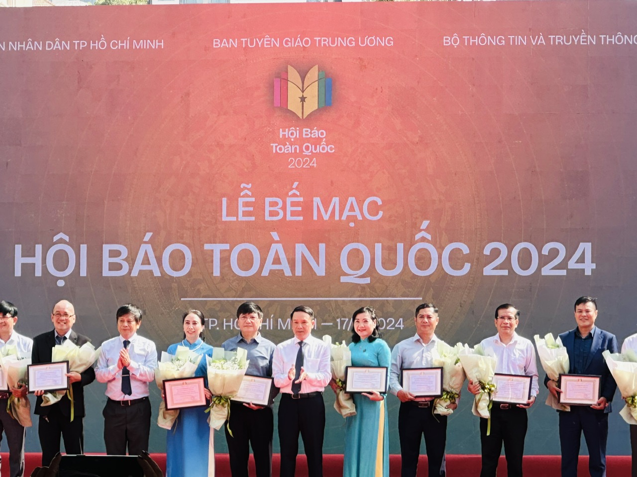 B&aacute;o ch&iacute; phải đổi mới s&aacute;ng tạo, gần gũi đời sống nh&acirc;n d&acirc;n- Ảnh 1.