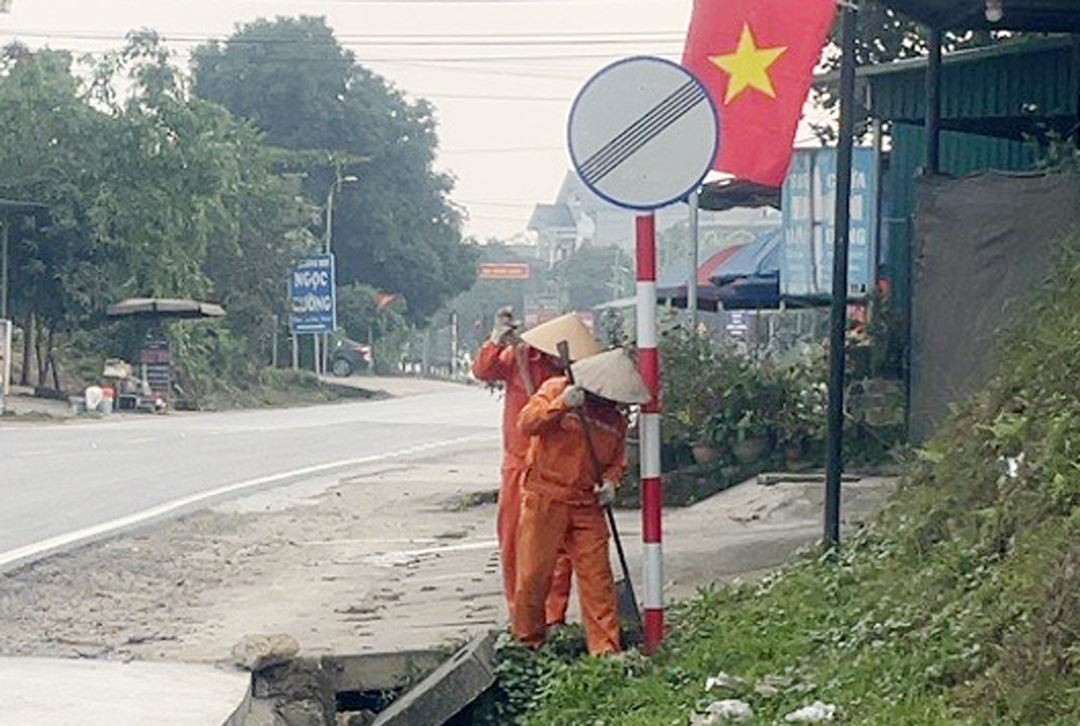 Đặt biển hạn chế tốc độ tr&ecirc;n QL2 sau vụ TNGT l&agrave;m 6 người tử vong ở Tuy&ecirc;n Quang- Ảnh 2.