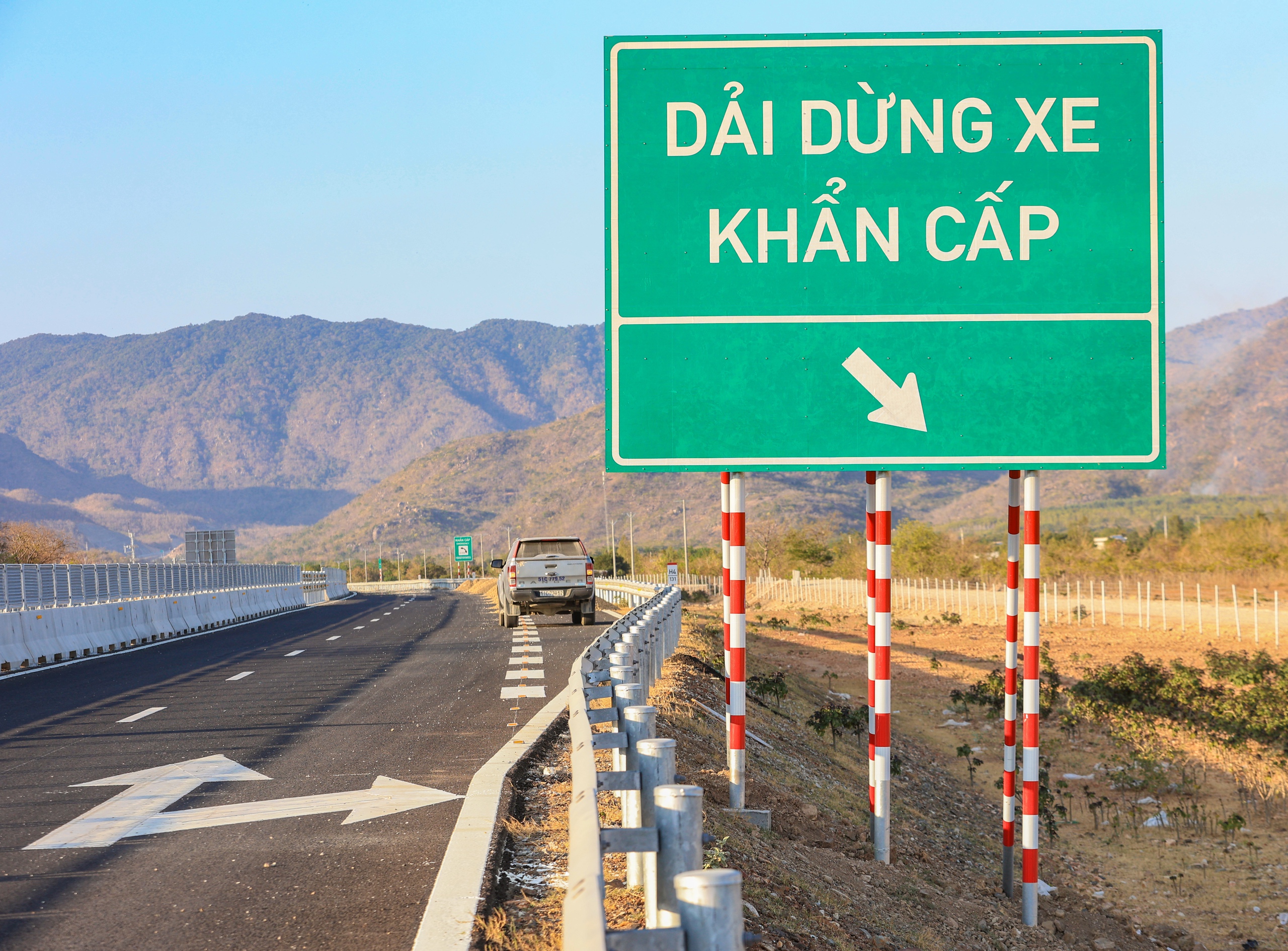 Cận cảnh cao tốc Bắc - Nam qua 3 tỉnh về đ&iacute;ch dịp 30/4- Ảnh 19.