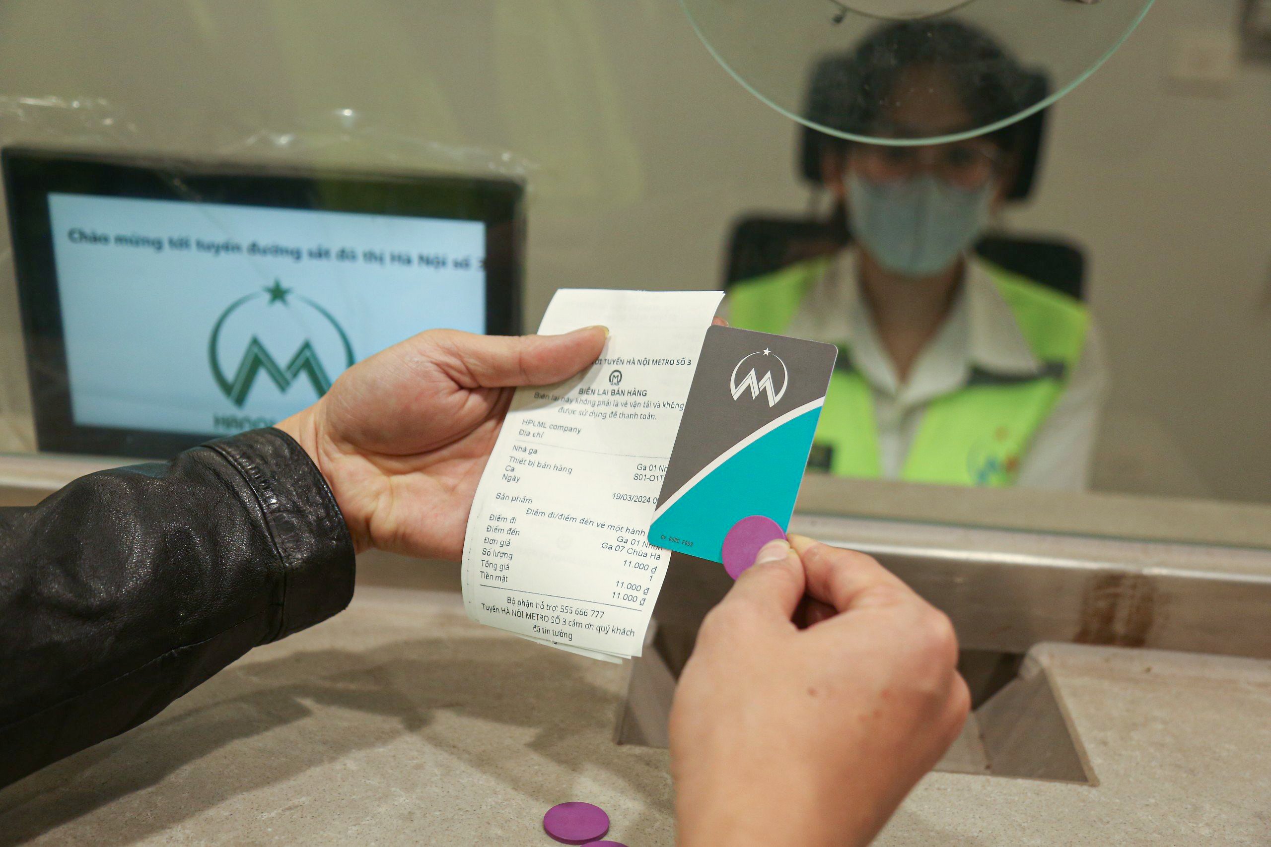 Trải nghiệm metro Nhổn - ga H&agrave; Nội: T&agrave;u chạy &ecirc;m, an to&agrave;n- Ảnh 9.