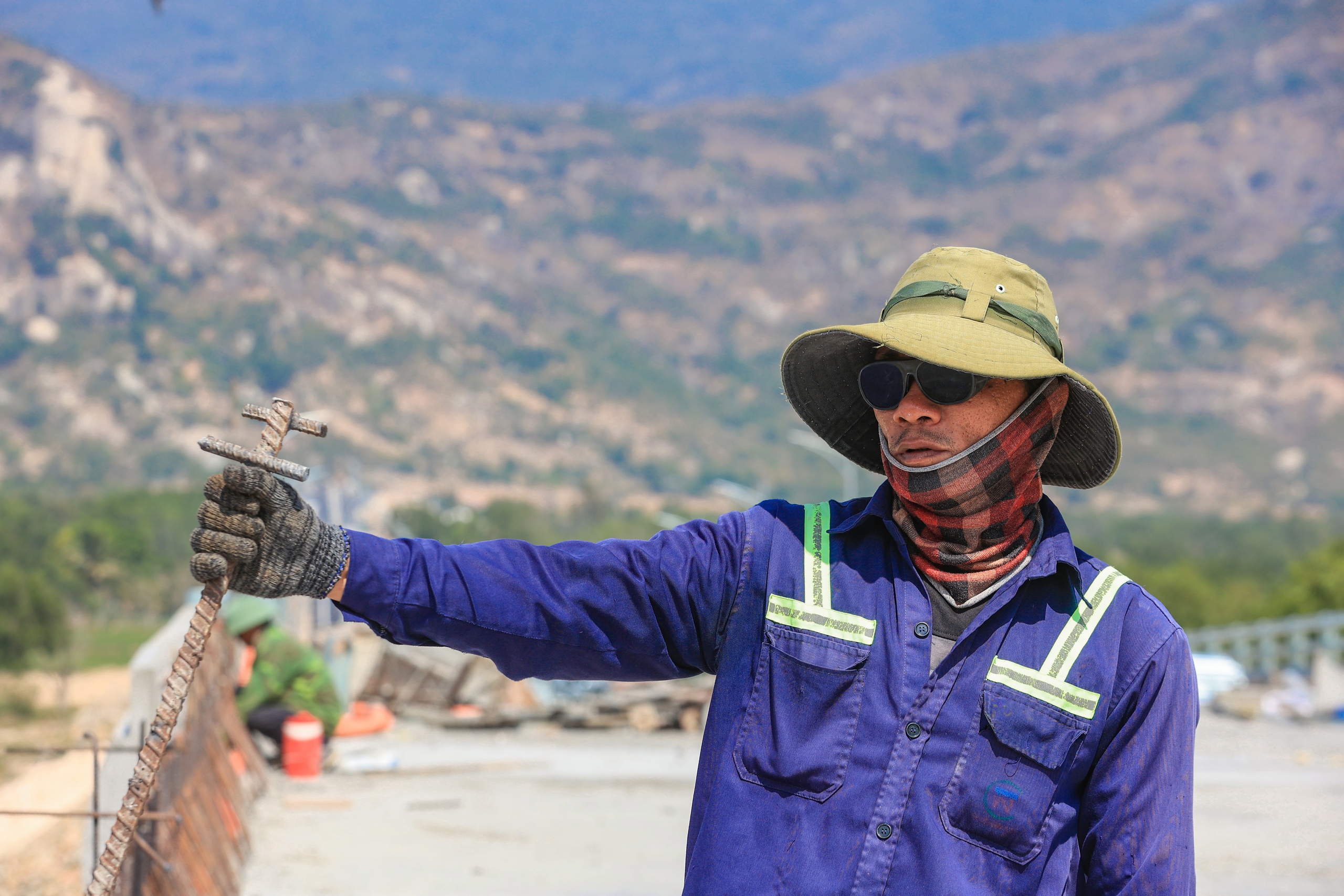 Cận cảnh cao tốc Bắc - Nam qua 3 tỉnh về đích dịp 30/4- Ảnh 5. Cận cảnh cao tốc Bắc - Nam qua 3 tỉnh về đích dịp 30/4- Ảnh 5.