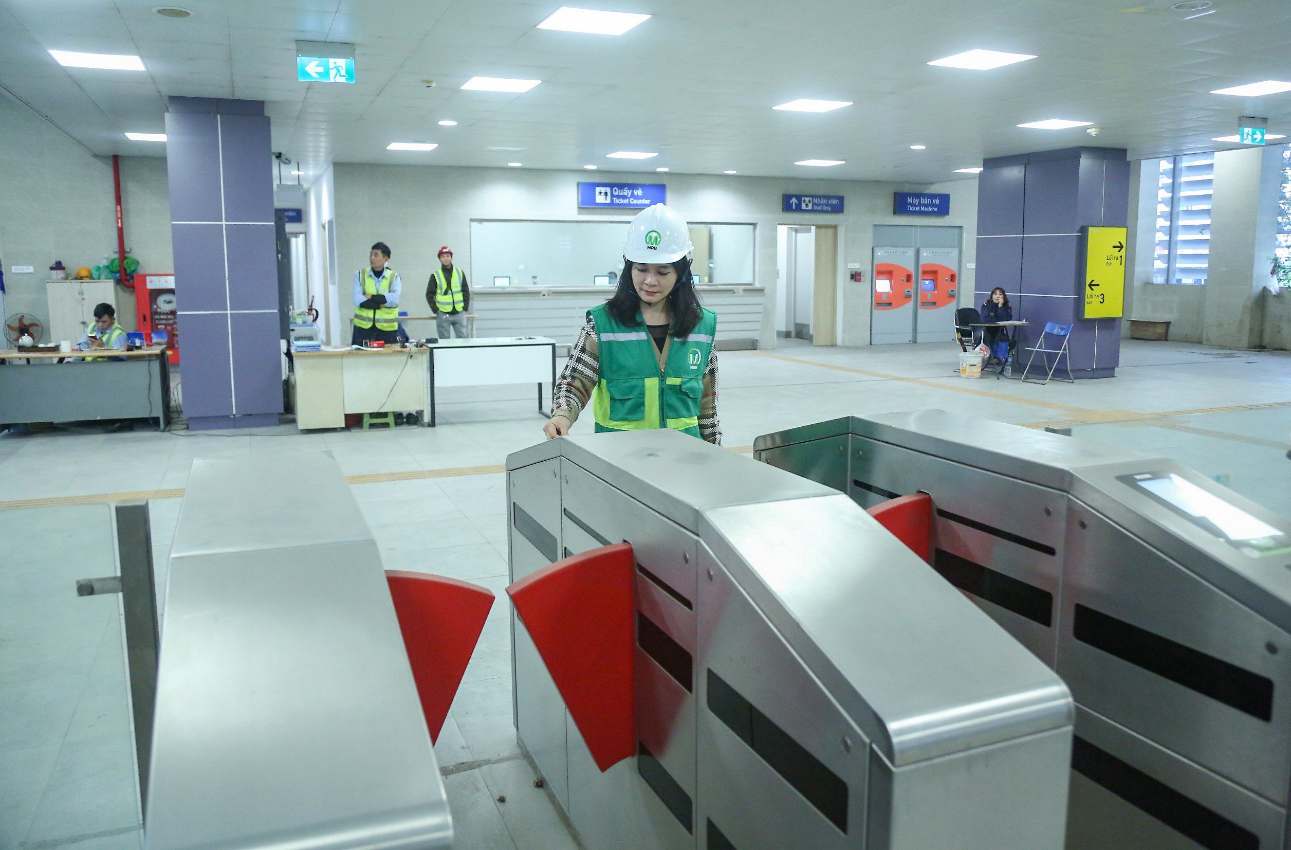 Trải nghiệm metro Nhổn - ga Hà Nội: Tàu chạy êm, an toàn- Ảnh 10. Trải nghiệm metro Nhổn - ga Hà Nội: Tàu chạy êm, an toàn- Ảnh 10.