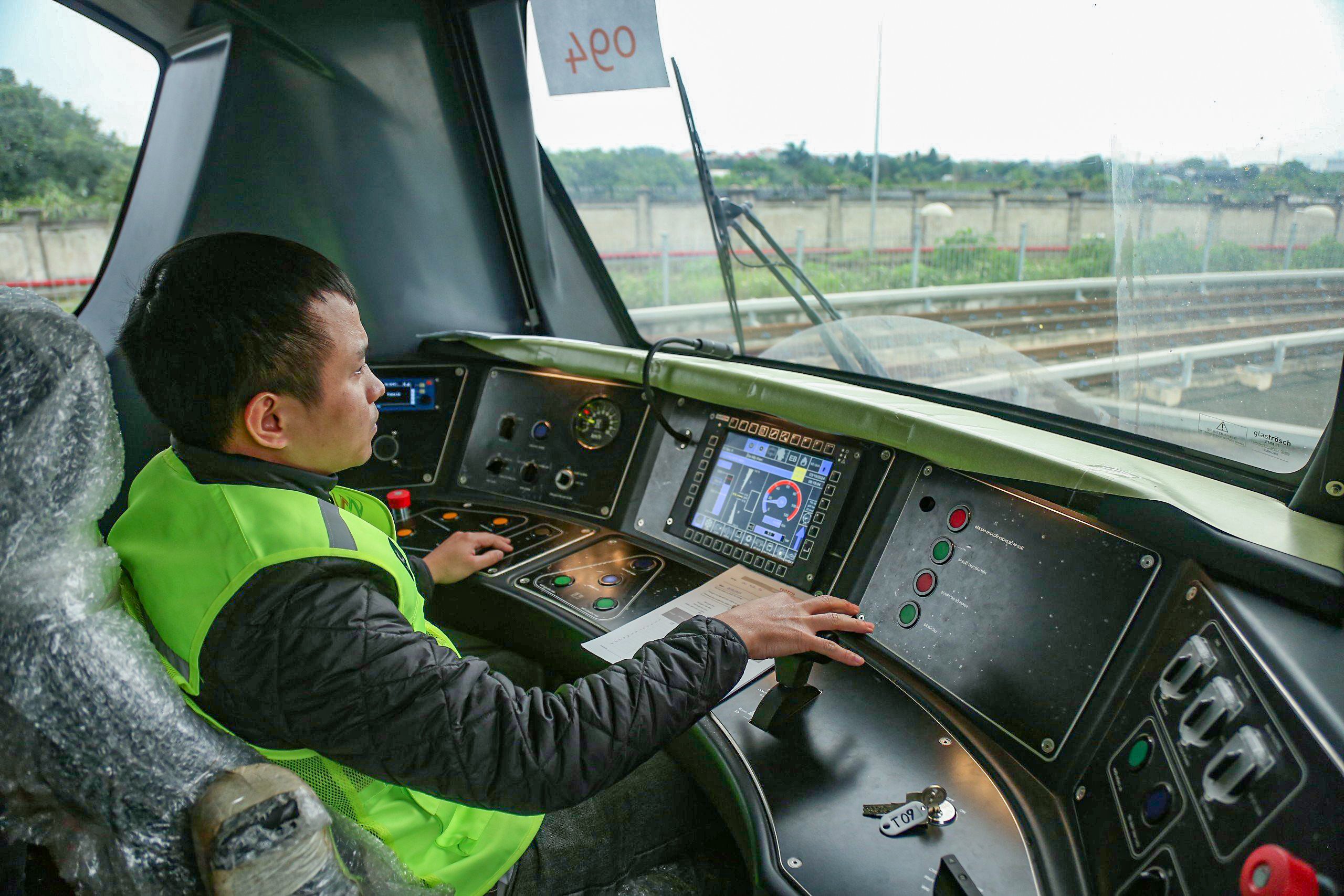 Trải nghiệm metro Nhổn - ga H&agrave; Nội: T&agrave;u chạy &ecirc;m, an to&agrave;n- Ảnh 14.