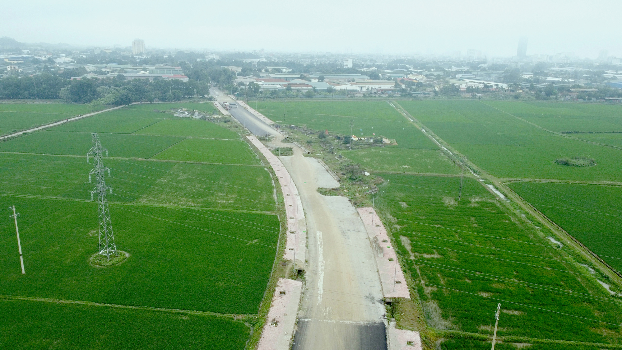 Thanh H&oacute;a: Hơn 800m đường l&agrave;m 7 năm chưa xong- Ảnh 1.