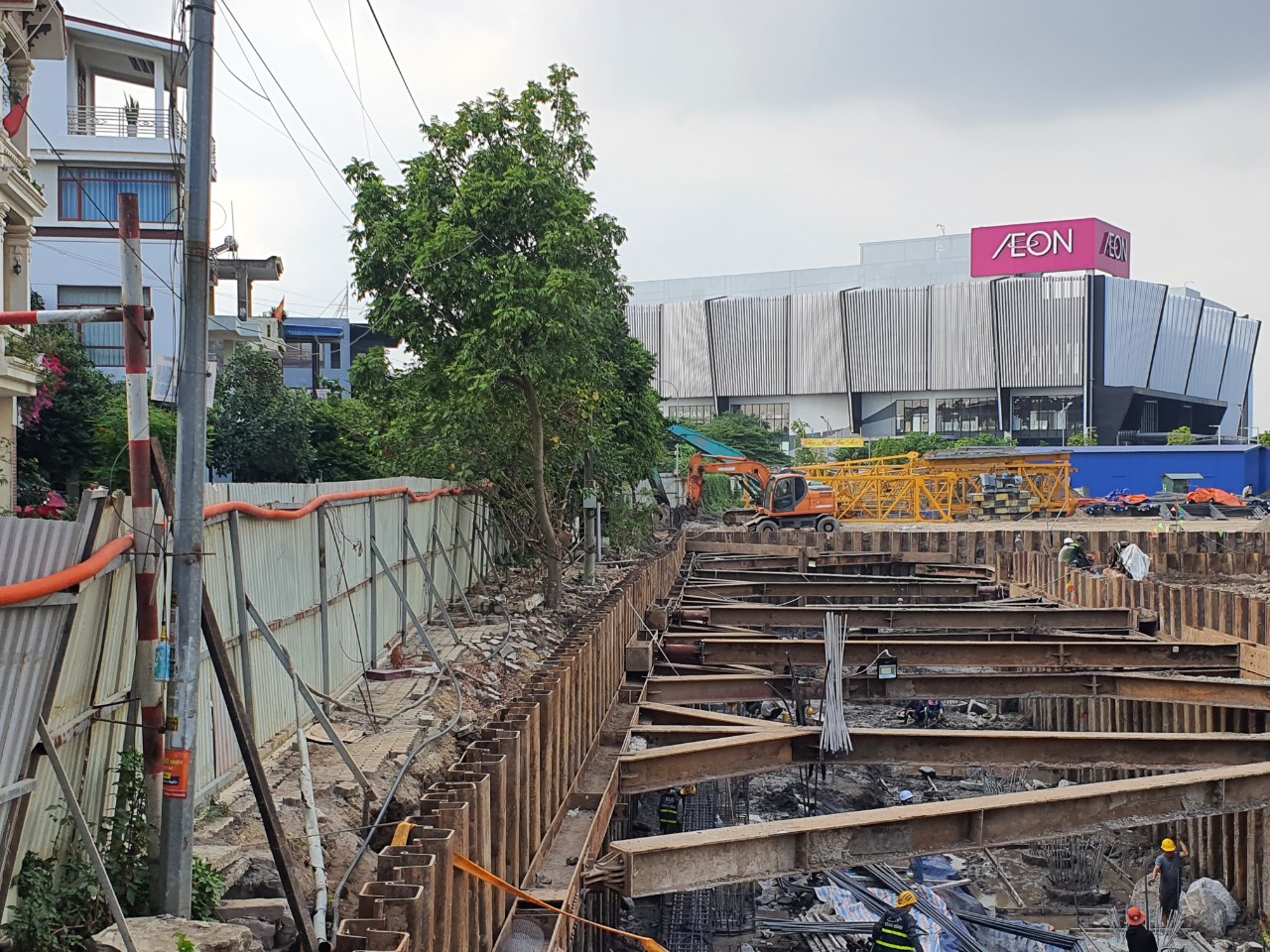 Hải Ph&ograve;ng: Đường bị sụt l&uacute;n do thi c&ocirc;ng trung t&acirc;m thương mại- Ảnh 2.