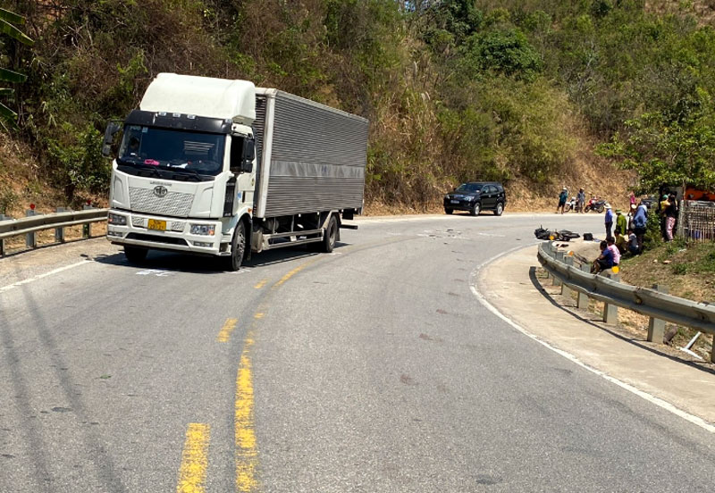 Hiện trường vụ TNGT khiến nam thanh ni&ecirc;n tử vong tại chỗ.