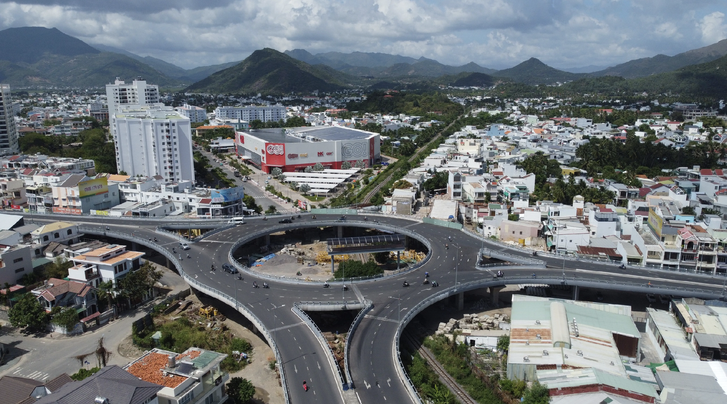 Tướng T&ocirc; &Acirc;n X&ocirc;: Ph&oacute; tổng gi&aacute;m đốc Tập đo&agrave;n Ph&uacute;c Sơn mới học hết lớp 4- Ảnh 1.