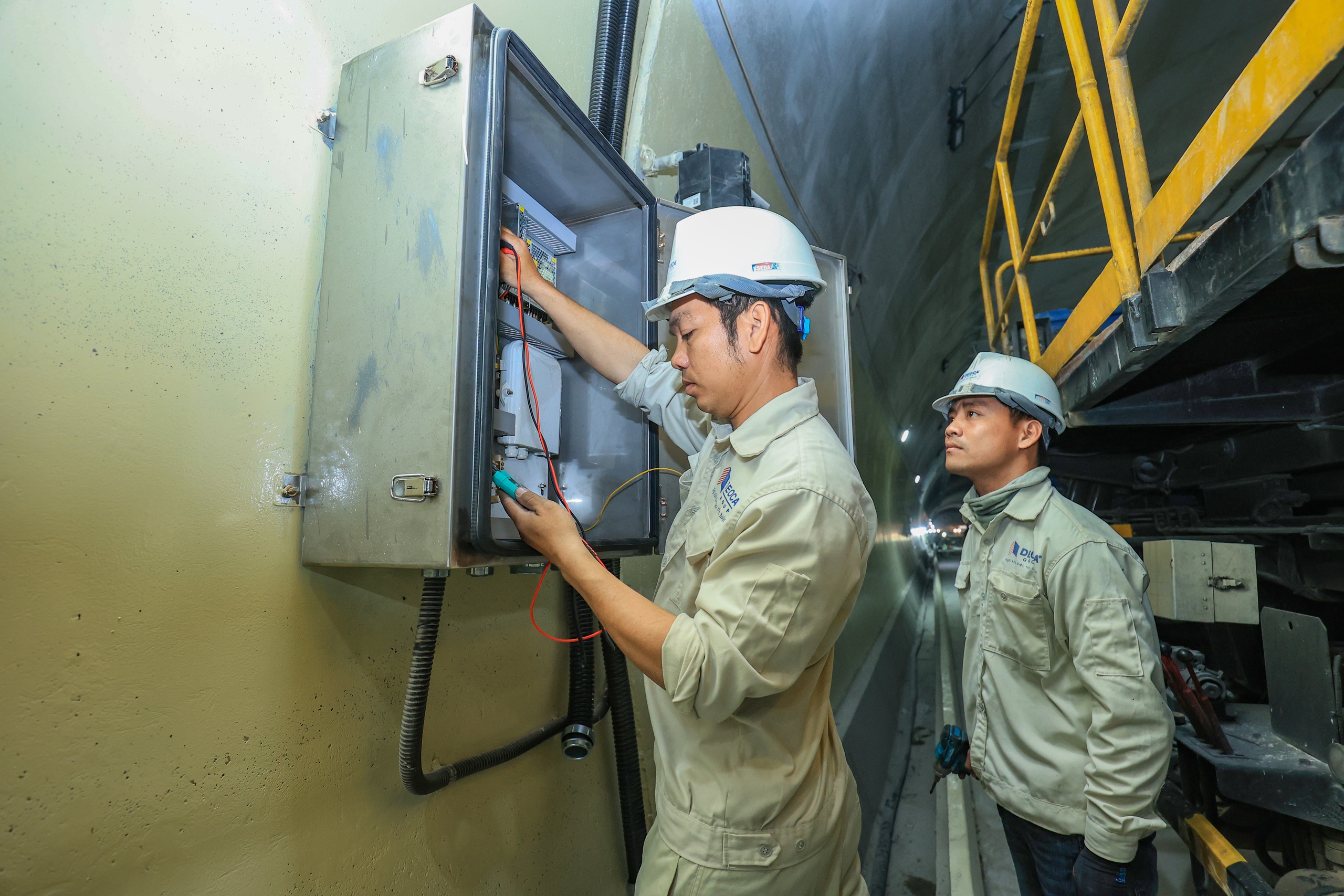 Hai hầm xuy&ecirc;n n&uacute;i d&agrave;i nhất cao tốc Bắc - Nam giai đoạn 1 chạy đua về đ&iacute;ch- Ảnh 7.