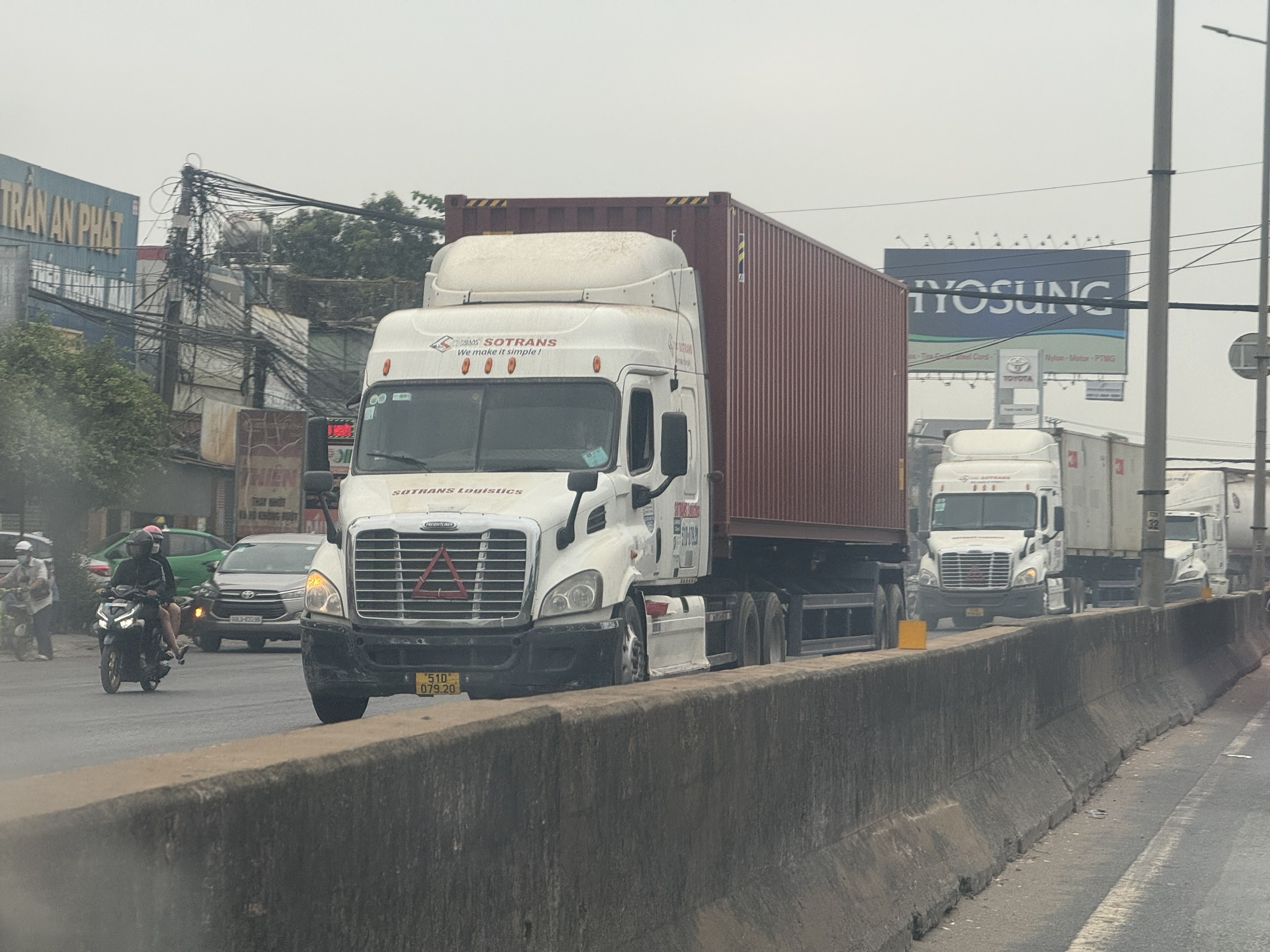 CSGT Đồng Nai tăng lượt tuần tra ở c&aacute;c n&uacute;t giao tr&ecirc;n QL51- Ảnh 1.