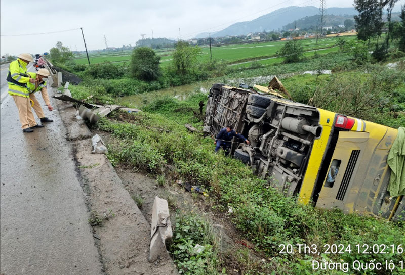 Tin tức tai nạn giao th&ocirc;ng mới nhất ng&agrave;y h&ocirc;m nay 21/3/2024- Ảnh 2.