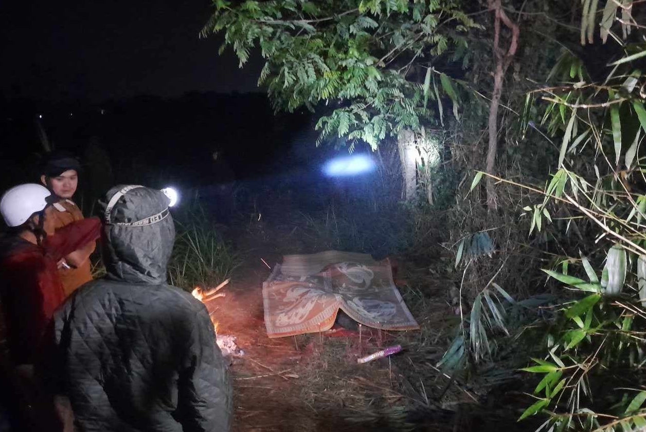 Hai người phụ nữ nghi bị điện giật tử vong tại đập nước- Ảnh 1.