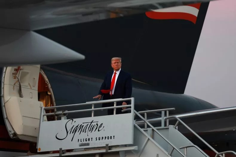 &Ocirc;ng Trump nợ cơ quan mật vụ gần 584.000 USD- Ảnh 1.