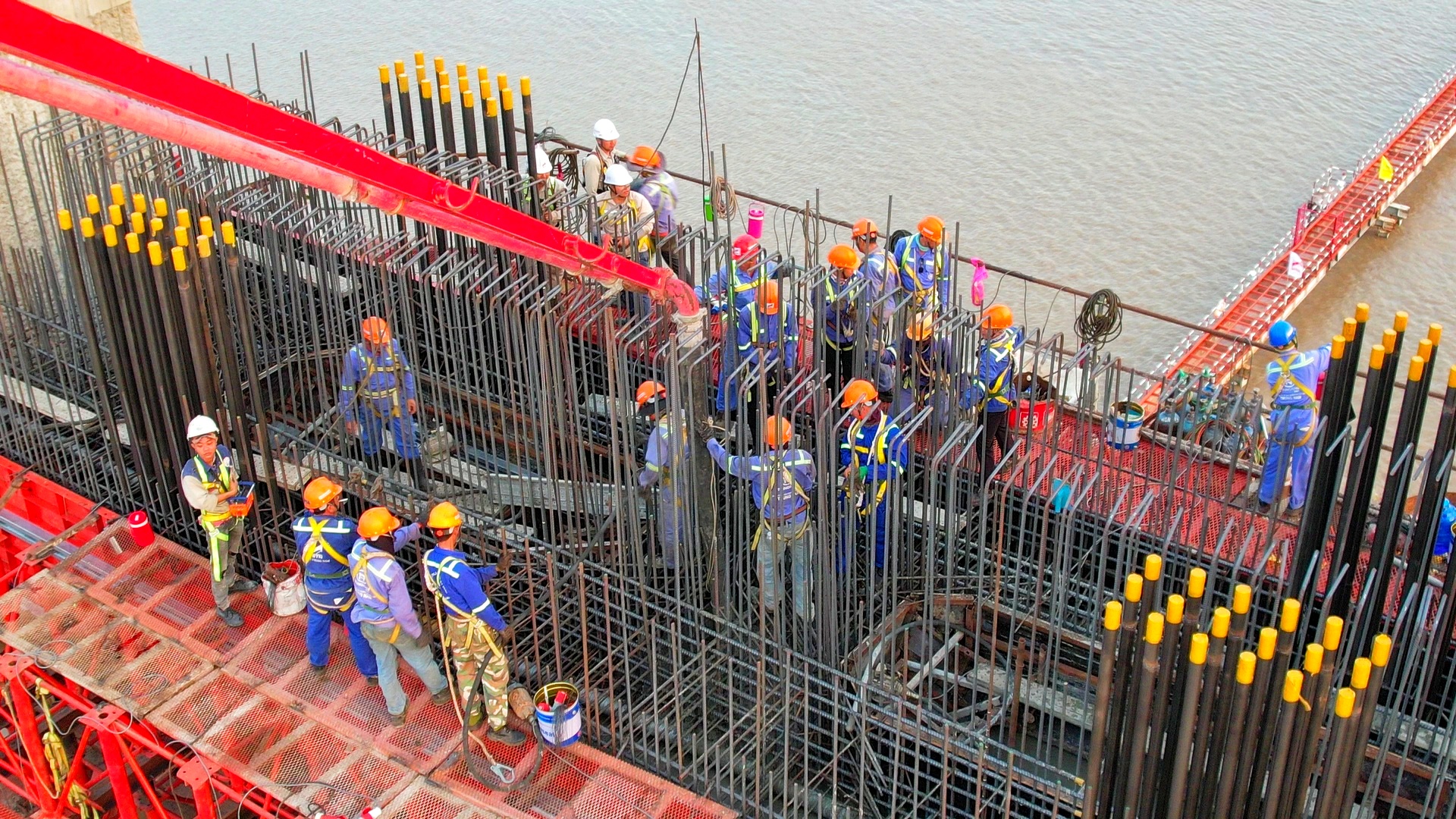 Thủ tướng y&ecirc;u cầu tập trung nguồn lực, đưa cầu Rạch Miễu 2 về đ&iacute;ch sớm 3 th&aacute;ng- Ảnh 10.