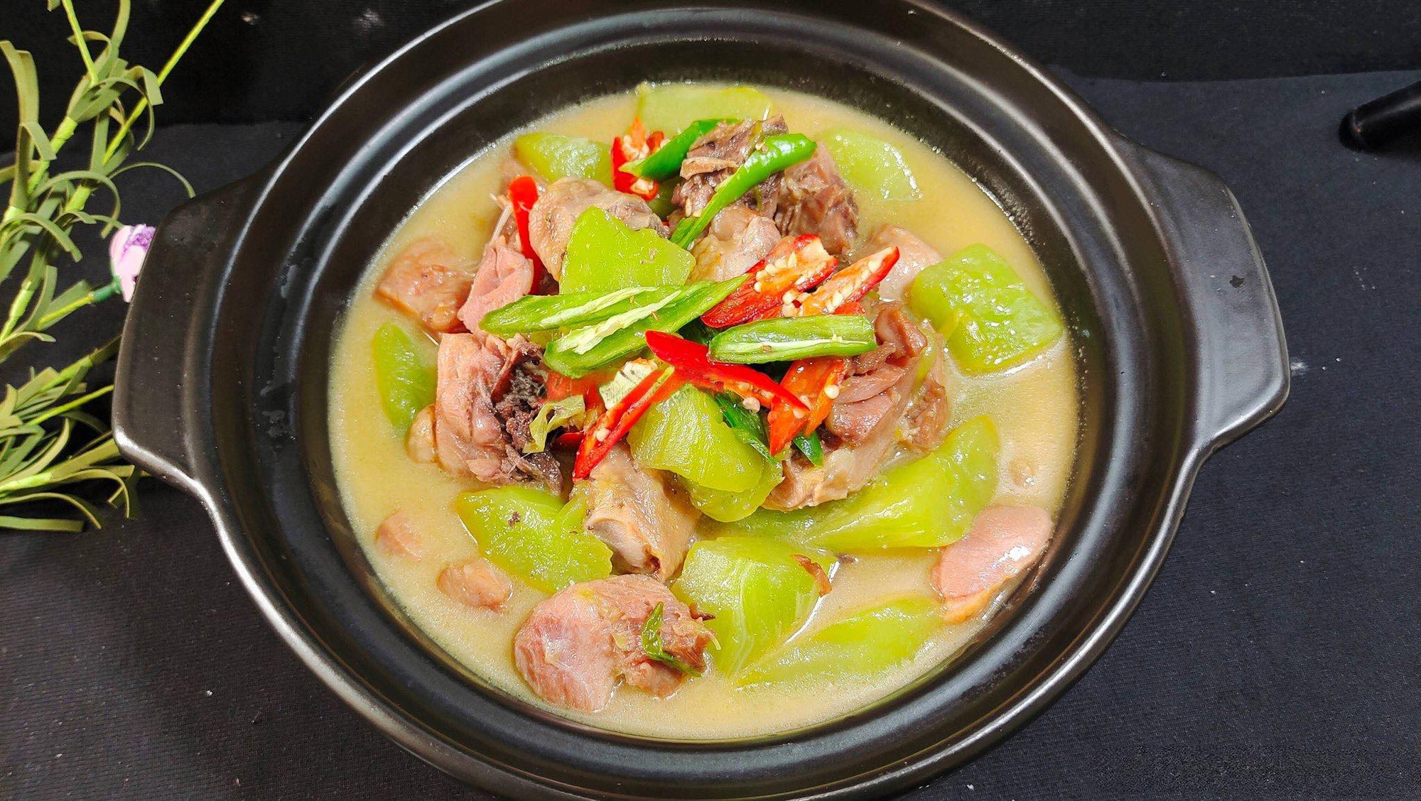 Thịt g&agrave; nấu c&ugrave;ng rau n&agrave;y cực nhanh, ăn ngon lại tăng cường miễn dịch - Ảnh 8.