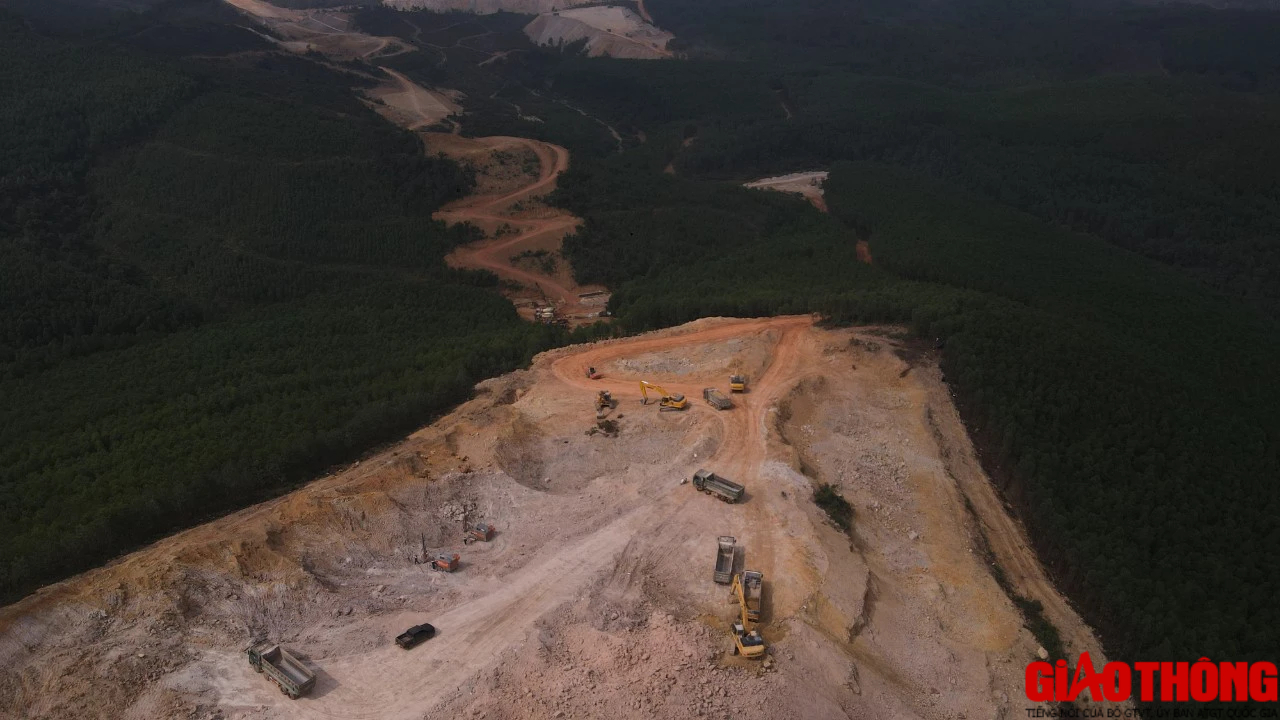 Cao tốc Bắc - Nam qua Quảng B&igrave;nh băng băng về đ&iacute;ch- Ảnh 10.