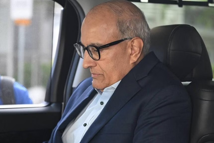 &Ocirc;ng Iswaran phải đối mặt với tổng cộng 35 c&aacute;o buộc tội danh trong qu&aacute; tr&igrave;nh điều tra vụ &aacute;n tham nhũng chấn động Singapore thời gian qua. (Ảnh: The Straits Times)