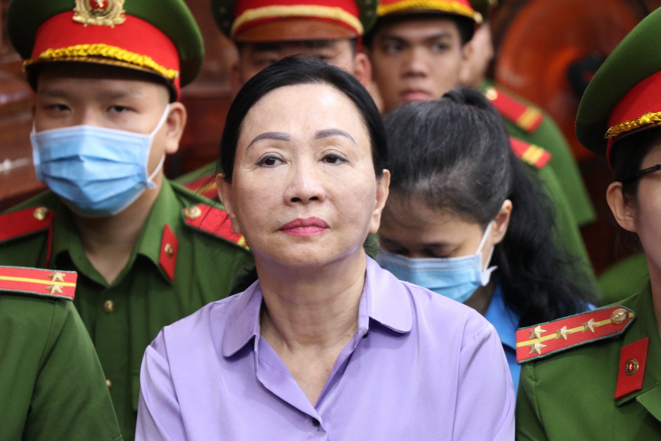 Vụ Vạn Thịnh Ph&aacute;t: Hơn 2.200 người viết đơn xin giảm &aacute;n cho Nguyễn Cao Tr&iacute; - Ảnh 2.