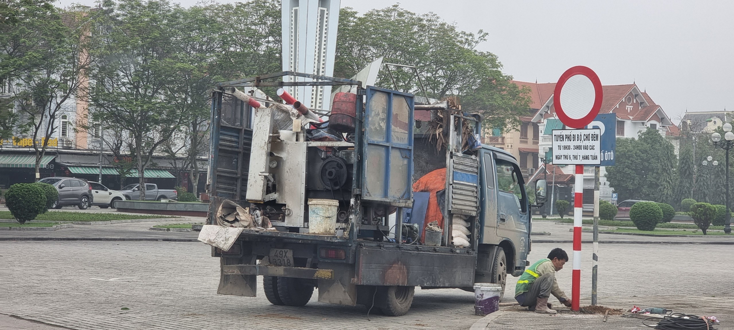 Thanh H&oacute;a th&aacute;o dỡ h&agrave;ng loạt biển cấm đường sau phản &aacute;nh- Ảnh 2.