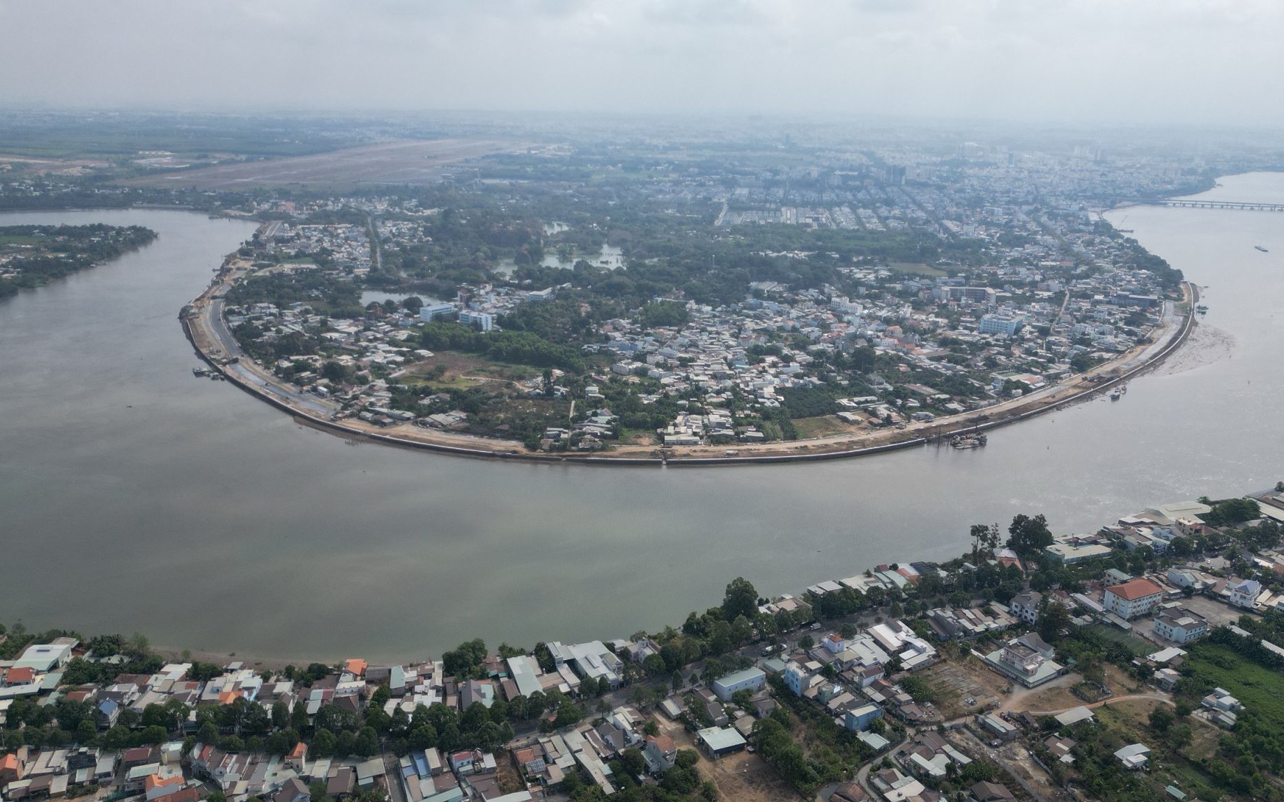 Vướng mặt bằng, đường ven s&ocirc;ng Đồng Nai vẫn chưa chạm đ&iacute;ch