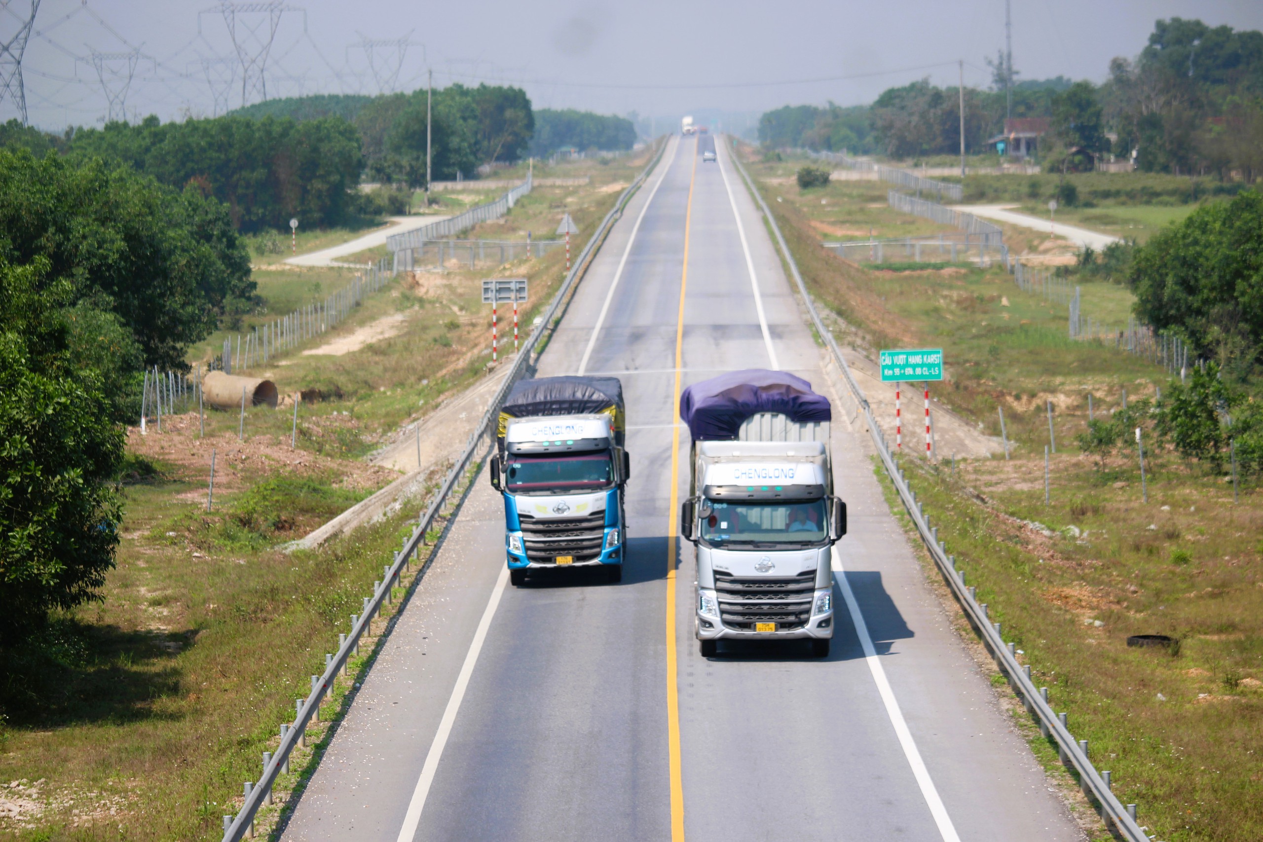 Loại xe g&acirc;y &ugrave;n ứ, TNGT tr&ecirc;n cao tốc Cam Lộ - La Sơn nhiều nhất- Ảnh 5.