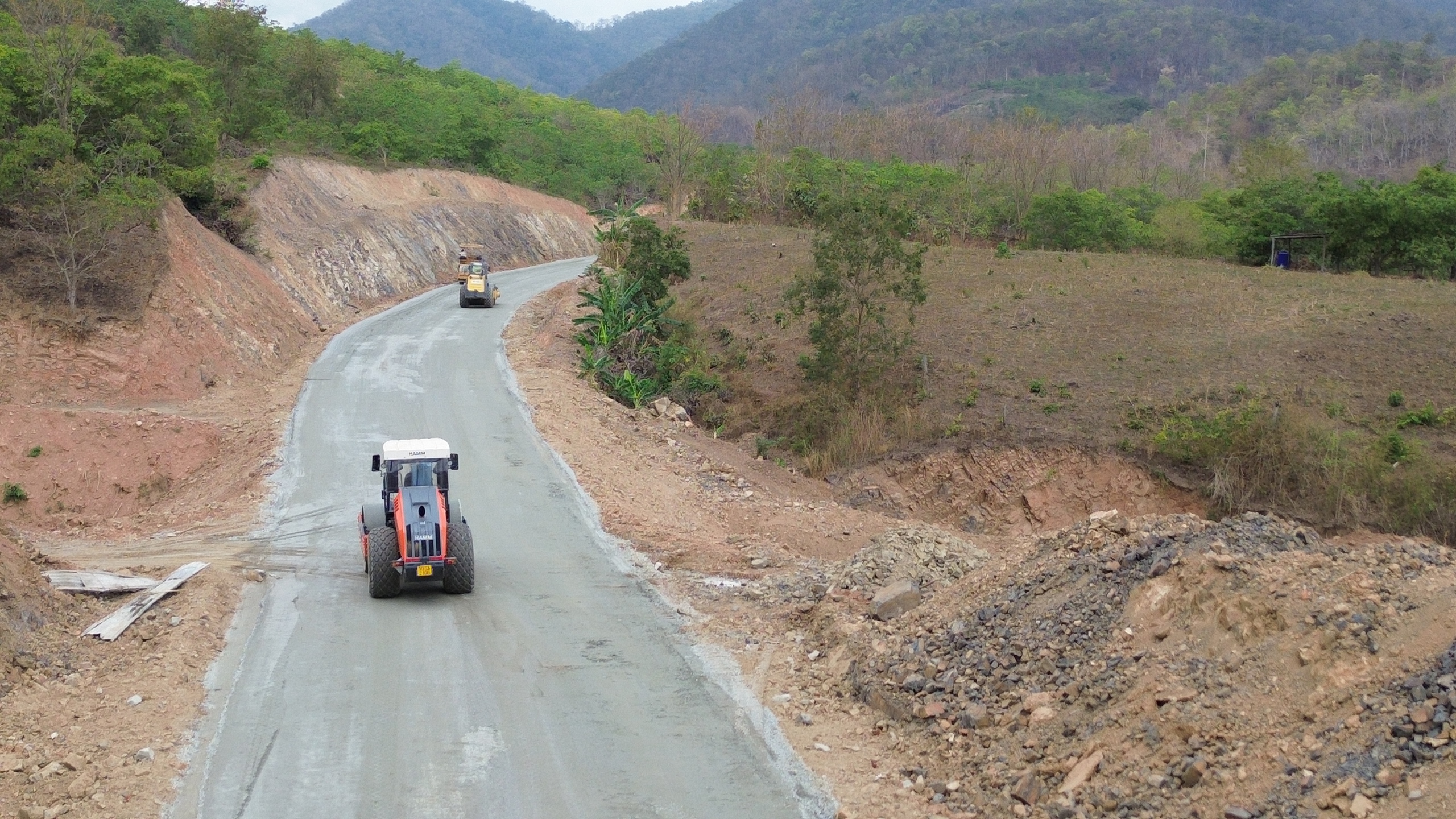 Dự án đường nghìn tỷ kết nối Ninh Thuận - Lâm Đồng đang thi công ra sao?- Ảnh 3. Dự án đường nghìn tỷ kết nối Ninh Thuận - Lâm Đồng đang thi công ra sao?- Ảnh 3.