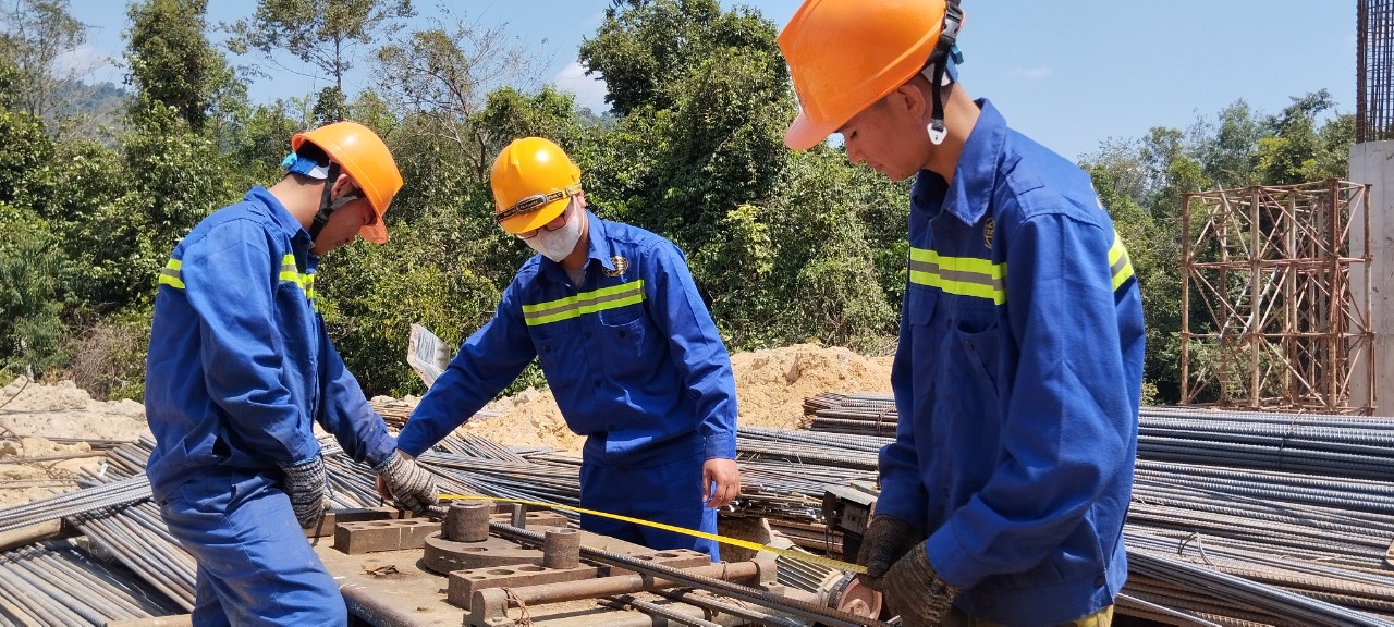 Bứt tốc thi c&ocirc;ng 