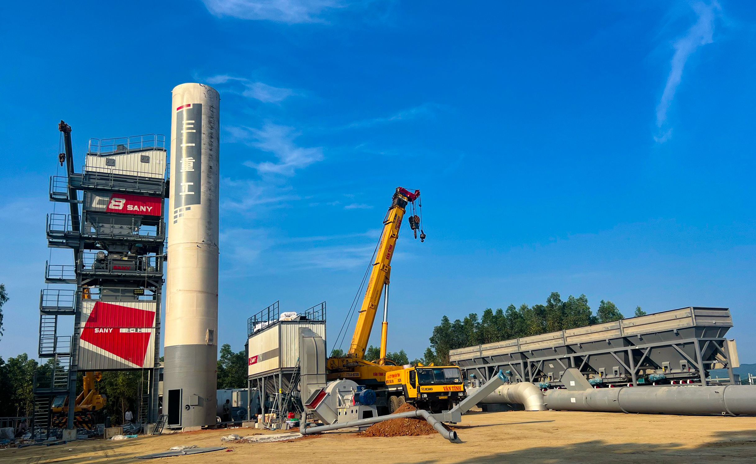 Việt Nhật Group “bảo chứng” tiến độ, chất lượng bê tông nhựa nóng các công trình- Ảnh 2. Việt Nhật Group “bảo chứng” tiến độ, chất lượng bê tông nhựa nóng các công trình- Ảnh 2.
