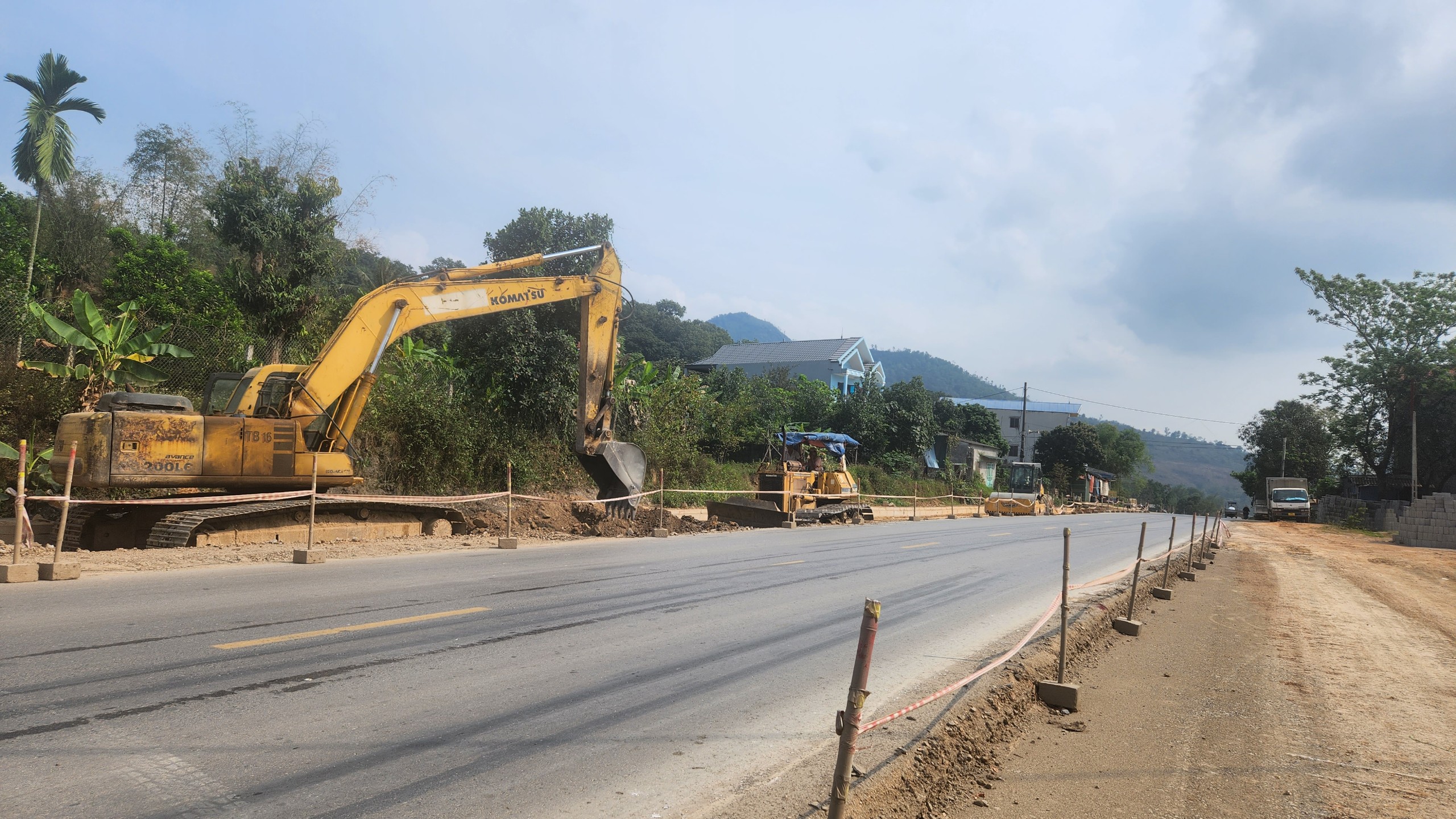 Nỗ lực ho&agrave;n th&agrave;nh quốc lộ 6 mở rộng qua TP H&ograve;a B&igrave;nh v&agrave;o ng&agrave;y Quốc kh&aacute;nh- Ảnh 3.