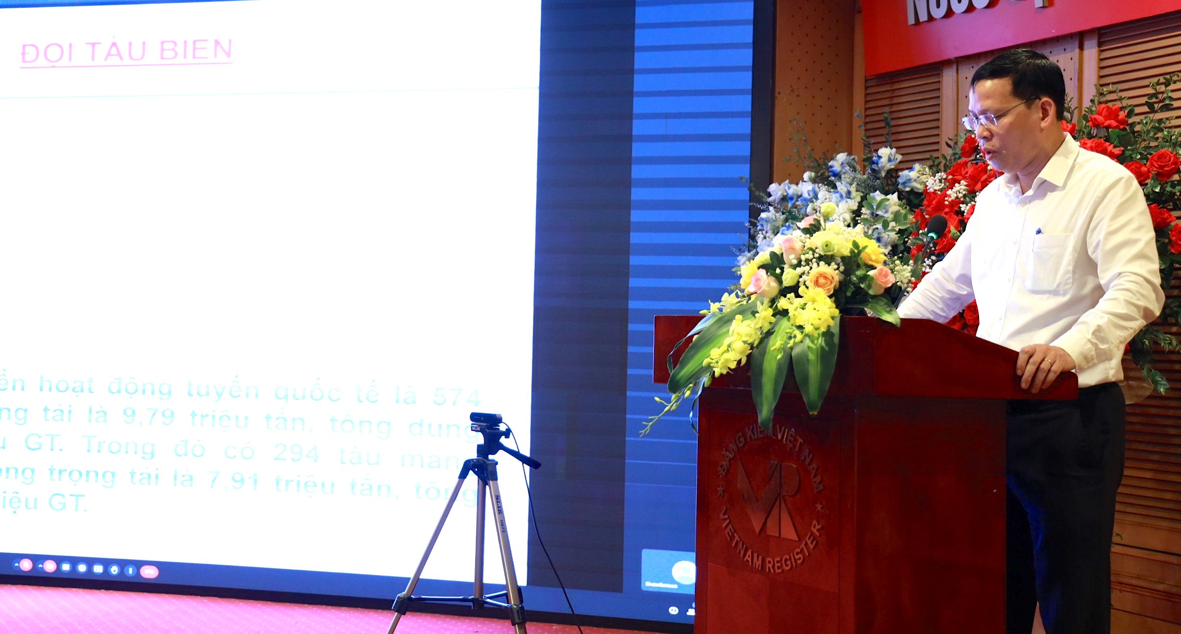Đối thoại, gỡ vướng đăng kiểm t&agrave;u biển, t&agrave;u thuỷ- Ảnh 2.