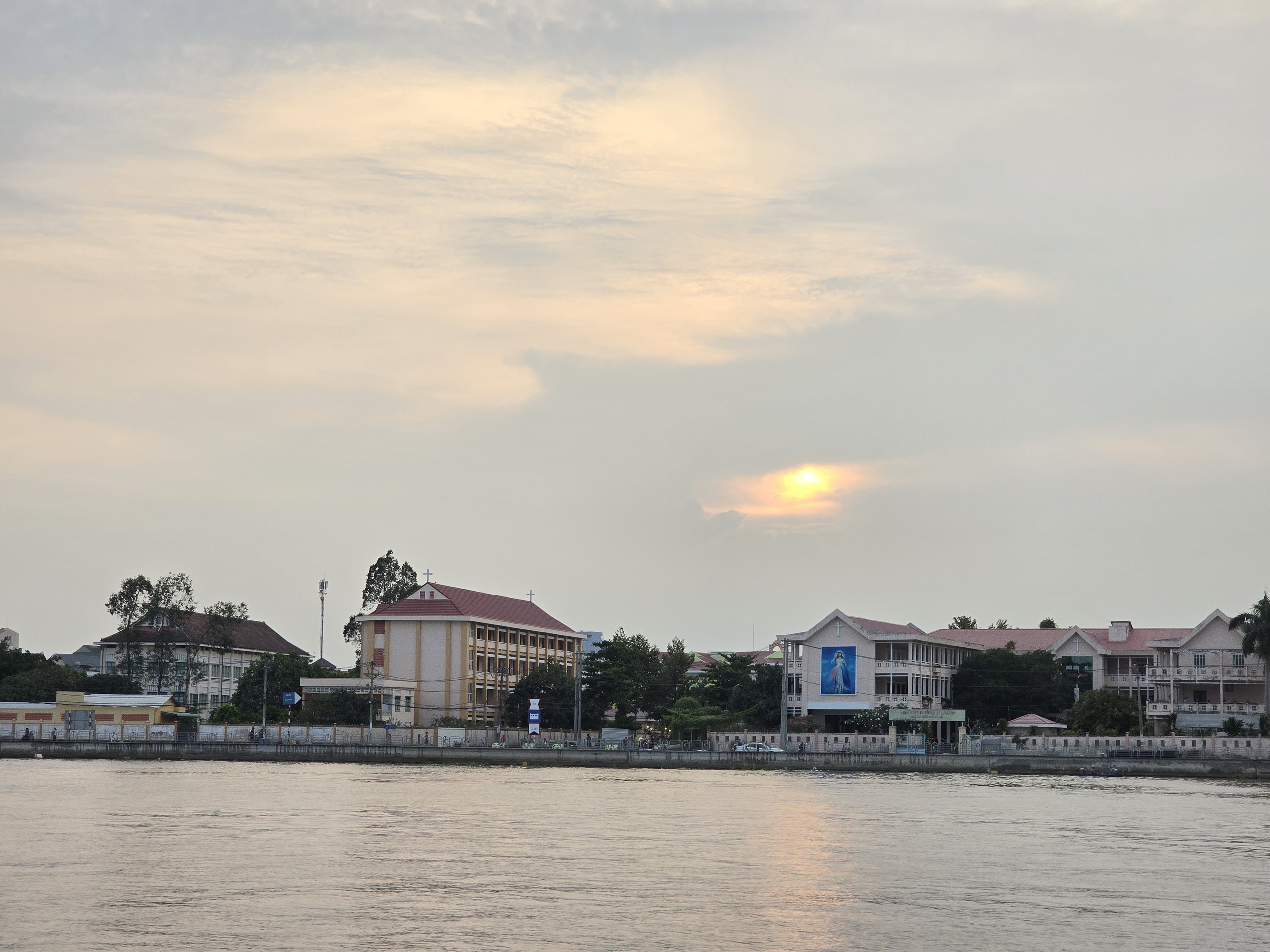 Bờ k&egrave; v&agrave; con đường thay đổi bộ mặt đ&ocirc; thị Cần Thơ- Ảnh 7.