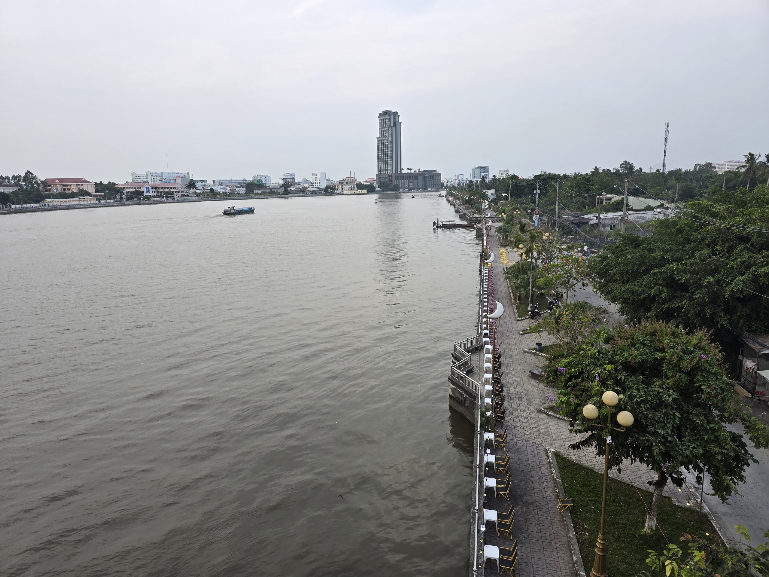 Bờ k&egrave; v&agrave; con đường thay đổi bộ mặt đ&ocirc; thị Cần Thơ- Ảnh 8.