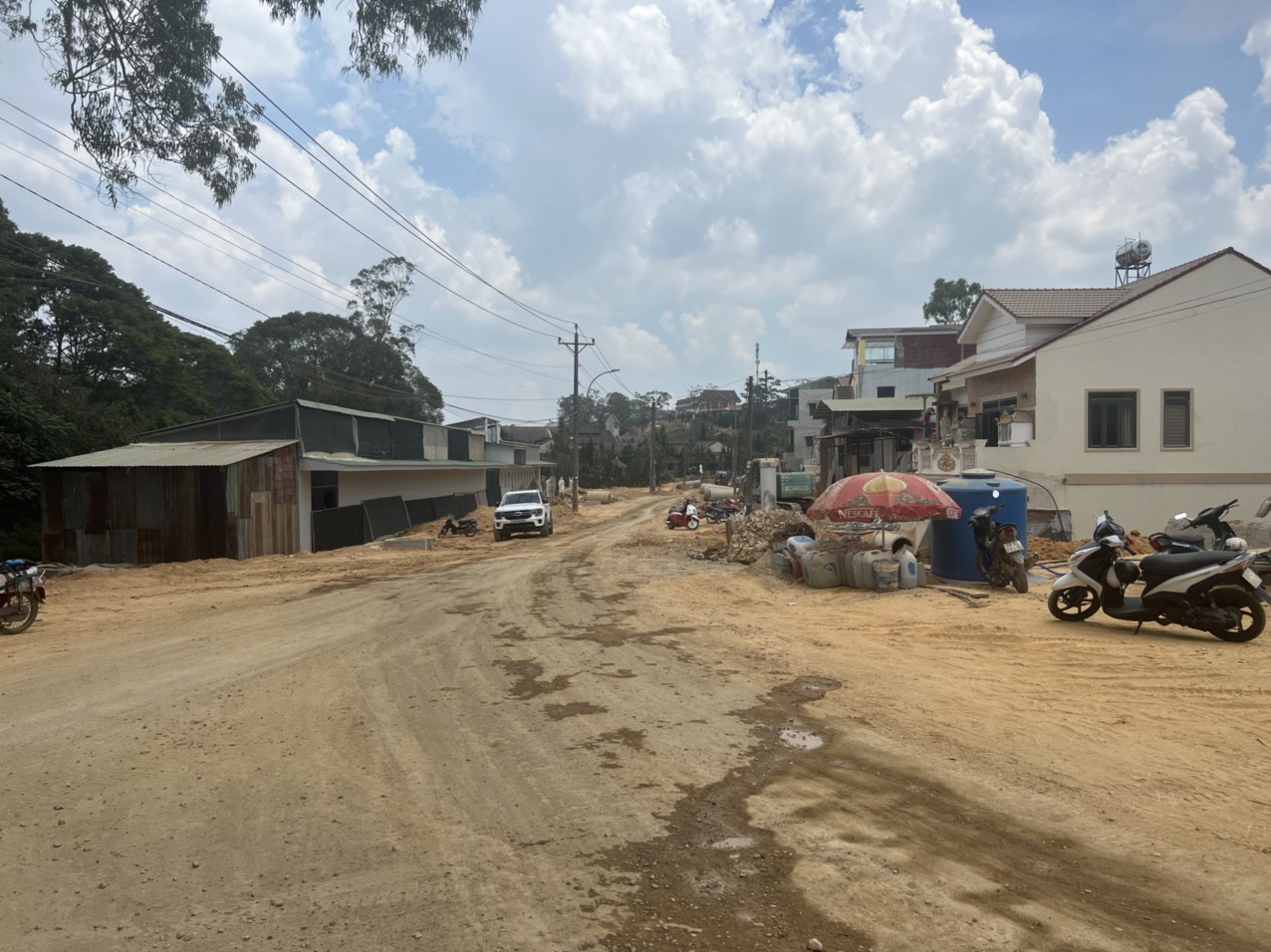 Xem x&eacute;t cưỡng chế c&aacute;c hộ tr&acirc;y &igrave; GPMB đường v&agrave;nh đai Đ&agrave; Lạt- Ảnh 2.