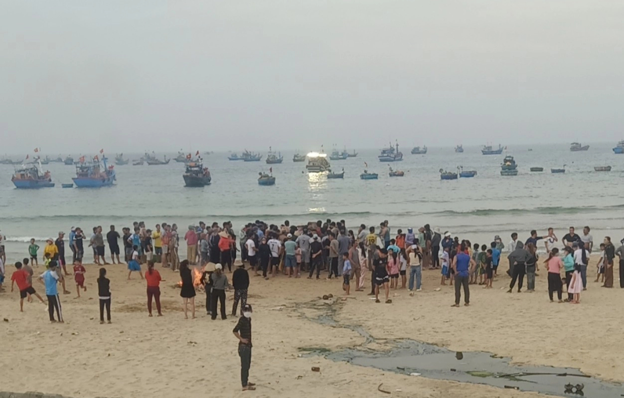 Ra trước nhà tắm biển, một học sinh đuối nước thương tâm- Ảnh 1. Ra trước nhà tắm biển, một học sinh đuối nước thương tâm- Ảnh 1.